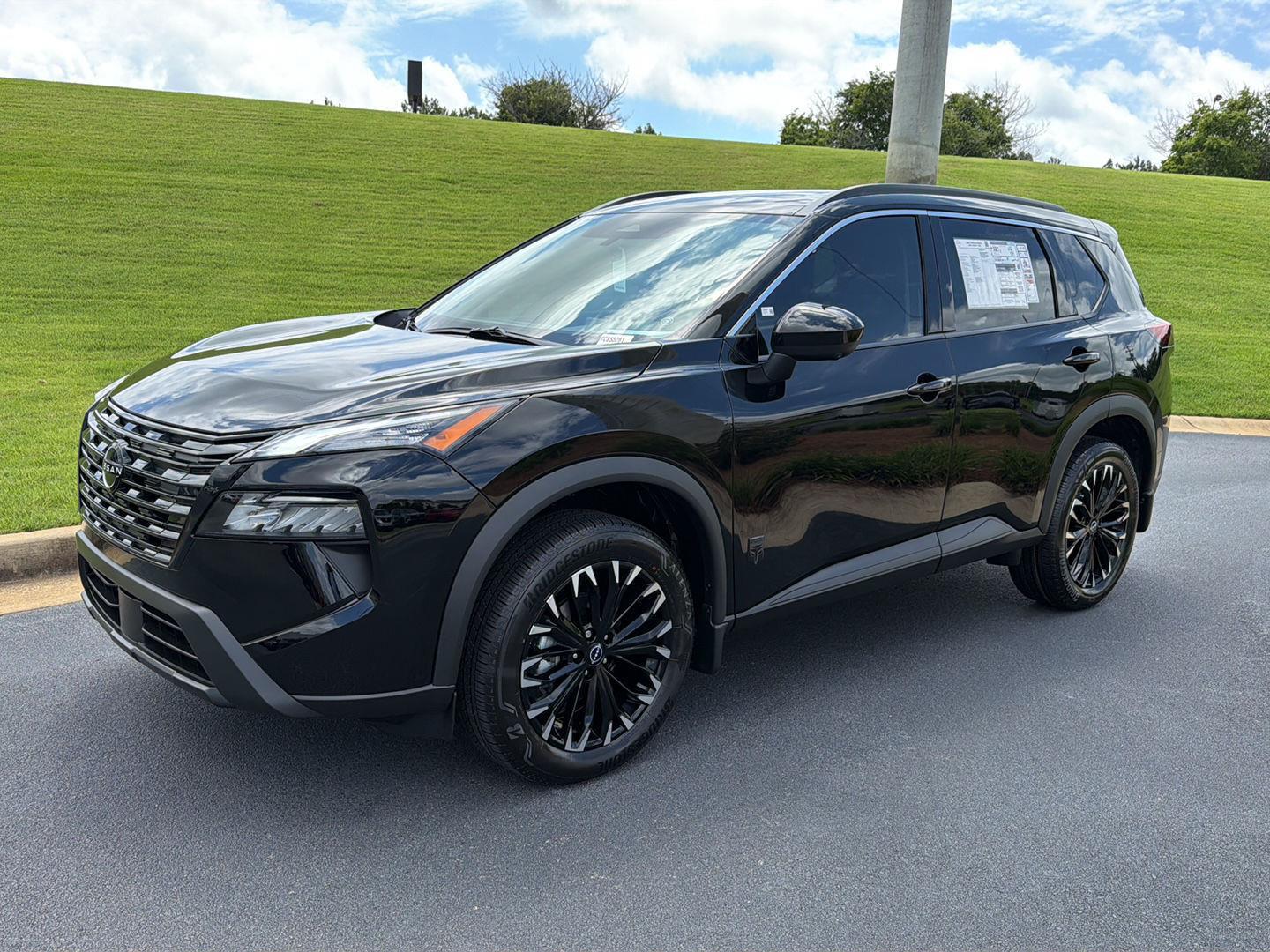 Super Black 2026 Nissan Rogue SUV / Crossover Front-Wheel Drive Continuously Variable Transmission