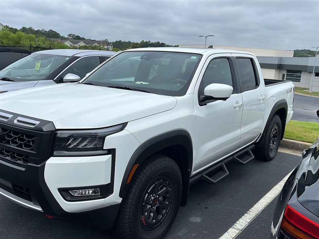 Glacier White 2026 Nissan Frontier Pickup Truck 4X2 Automatic