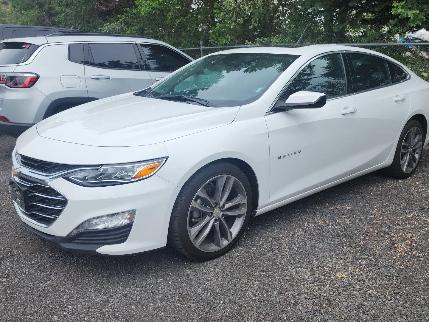 Summit White 2024 Chevrolet Malibu Sedan Front-Wheel Drive Continuously Variable Transmission