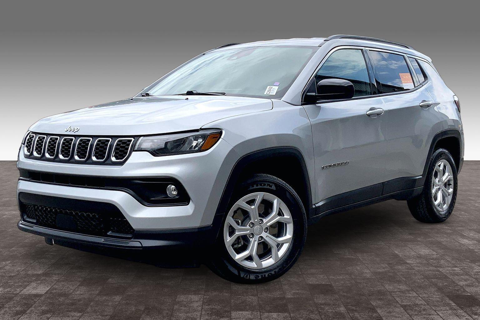 Silver Zynith Metallic Clearcoat 2024 Jeep Compass SUV / Crossover Four-Wheel Drive 8-Speed Automatic