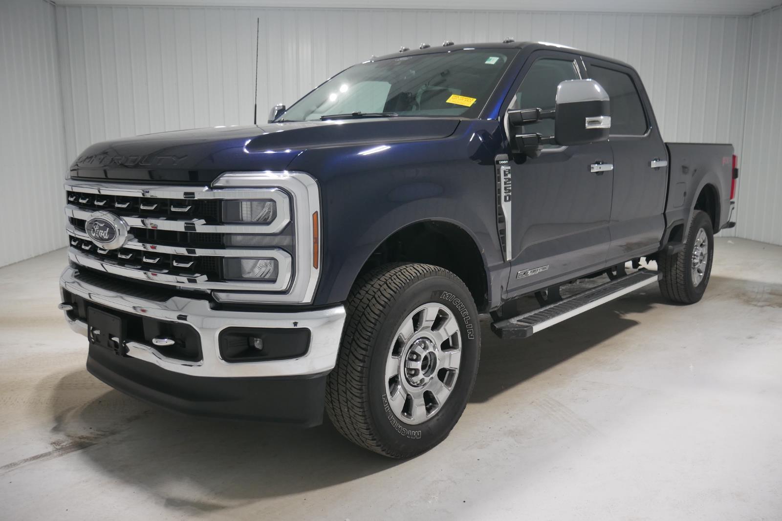 2024 Ford F-250 Super Duty Lariat Crew Cab 4WD