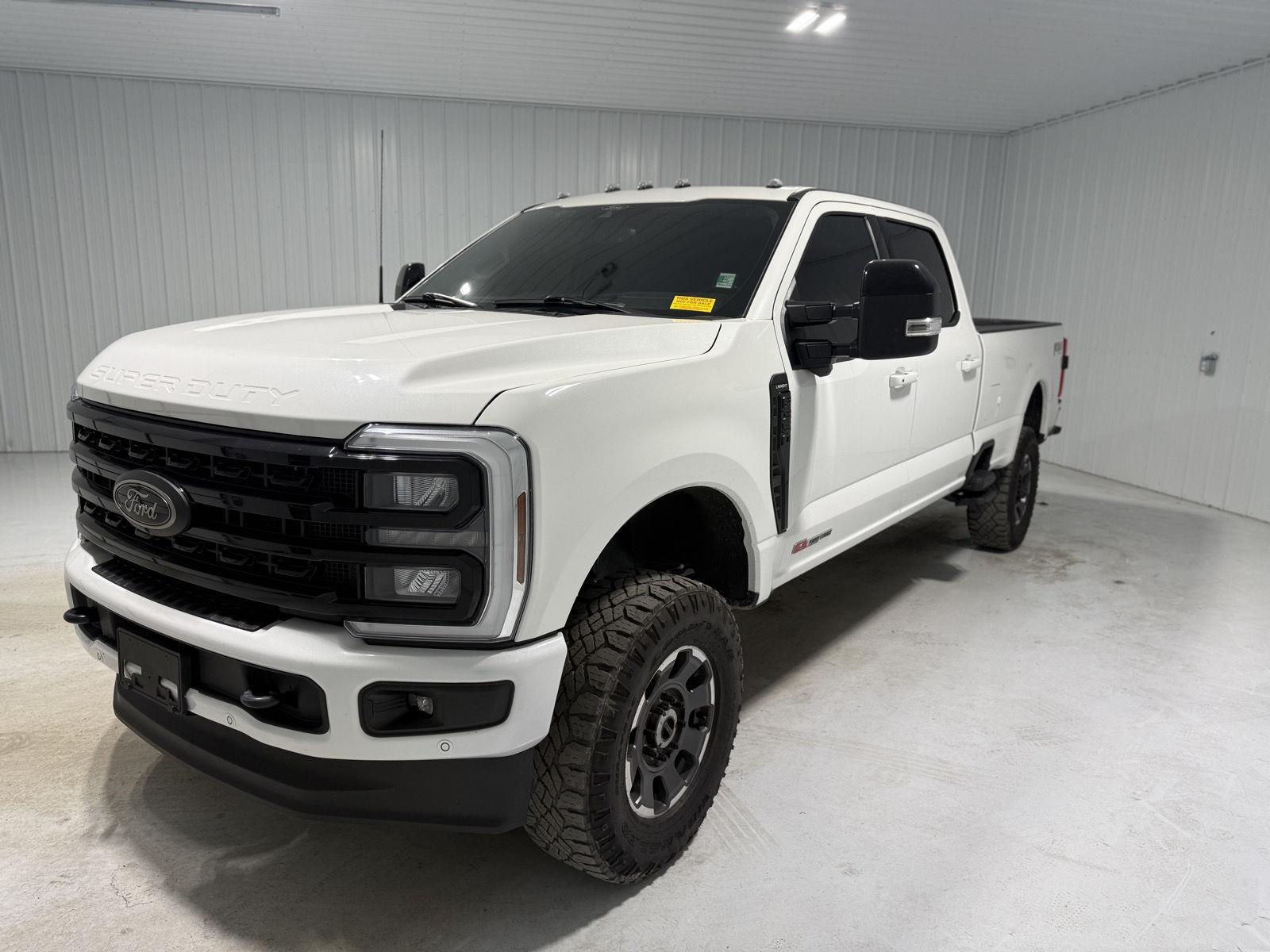 2024 Ford F-350 Super Duty Lariat Crew Cab 4WD