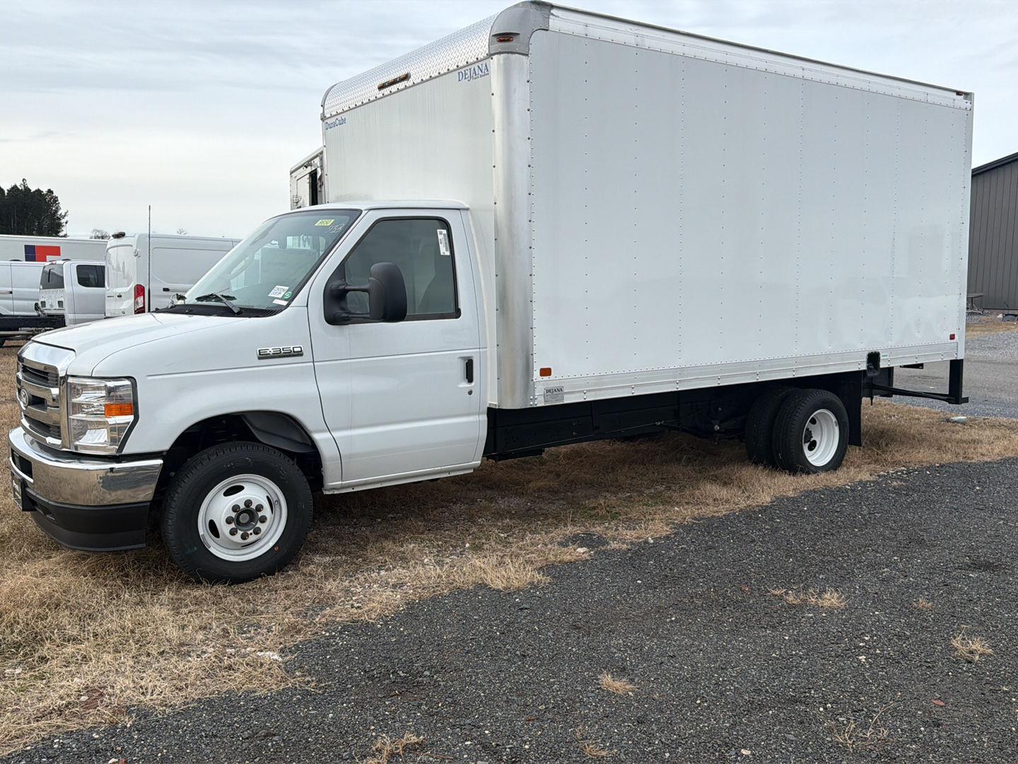 2026 Ford E-Series Chassis E-350 SD Cutaway 138 RWD