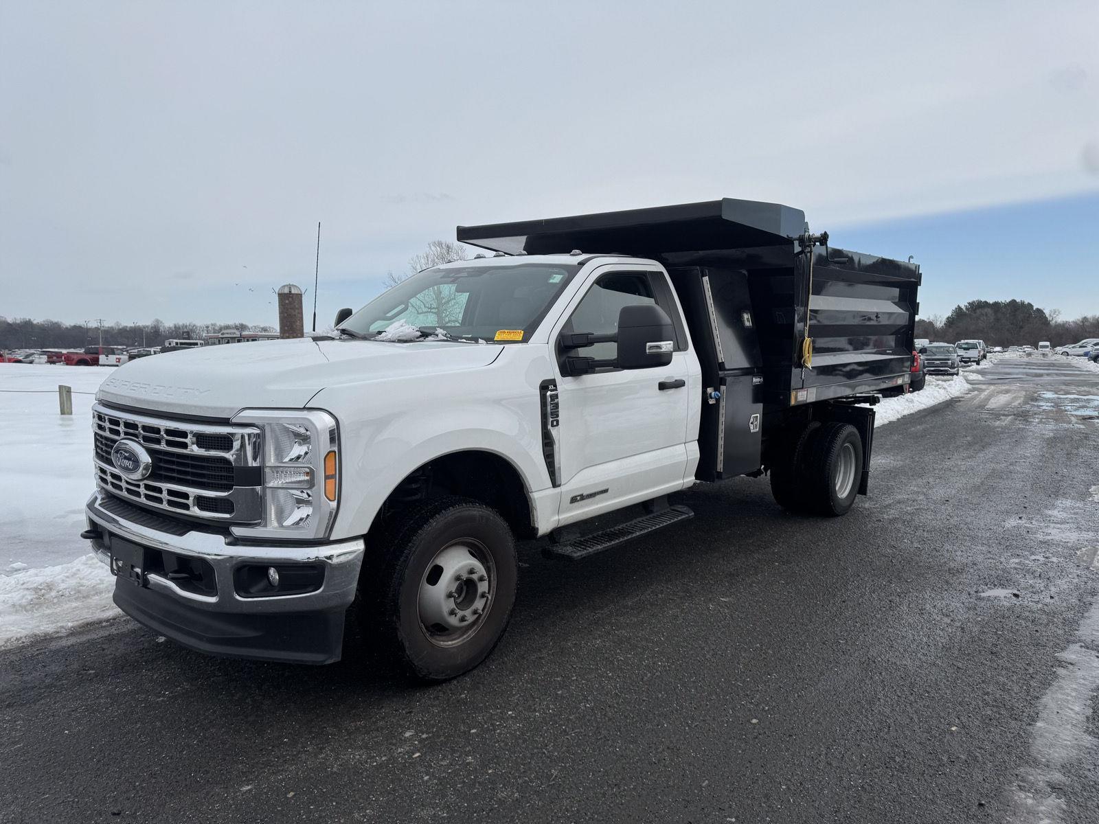 2024 Ford F-350 Super Duty Chassis XL DRW LB 4WD