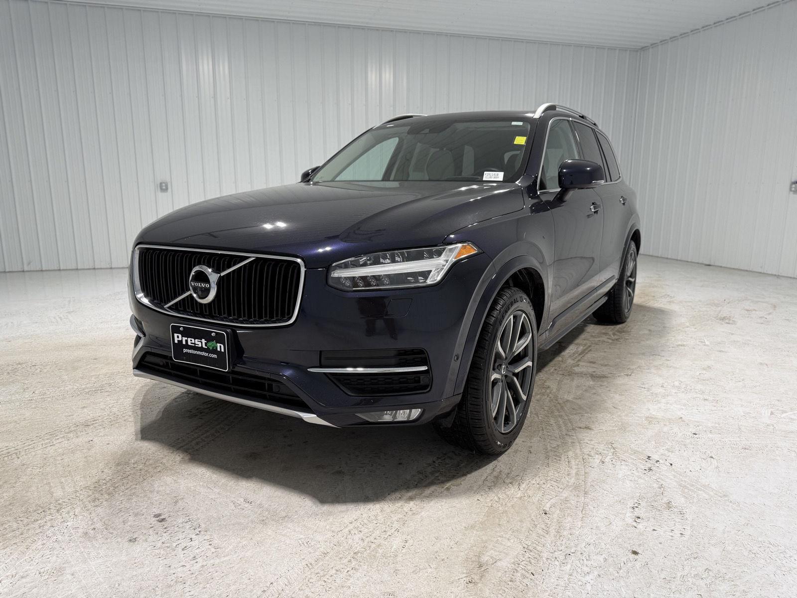 2017 Volvo XC90 T6 Momentum AWD
