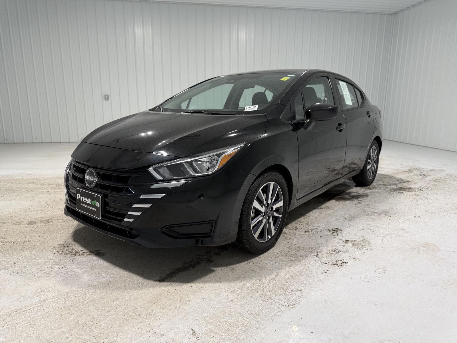 2023 Nissan Versa SV FWD