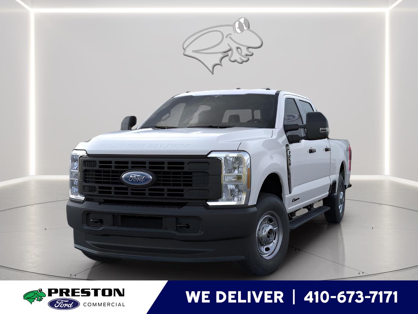 Oxford White 2025 Ford F-250 Super Duty XL Crew Cab 4WD Pickup Truck Four-Wheel Drive Automatic