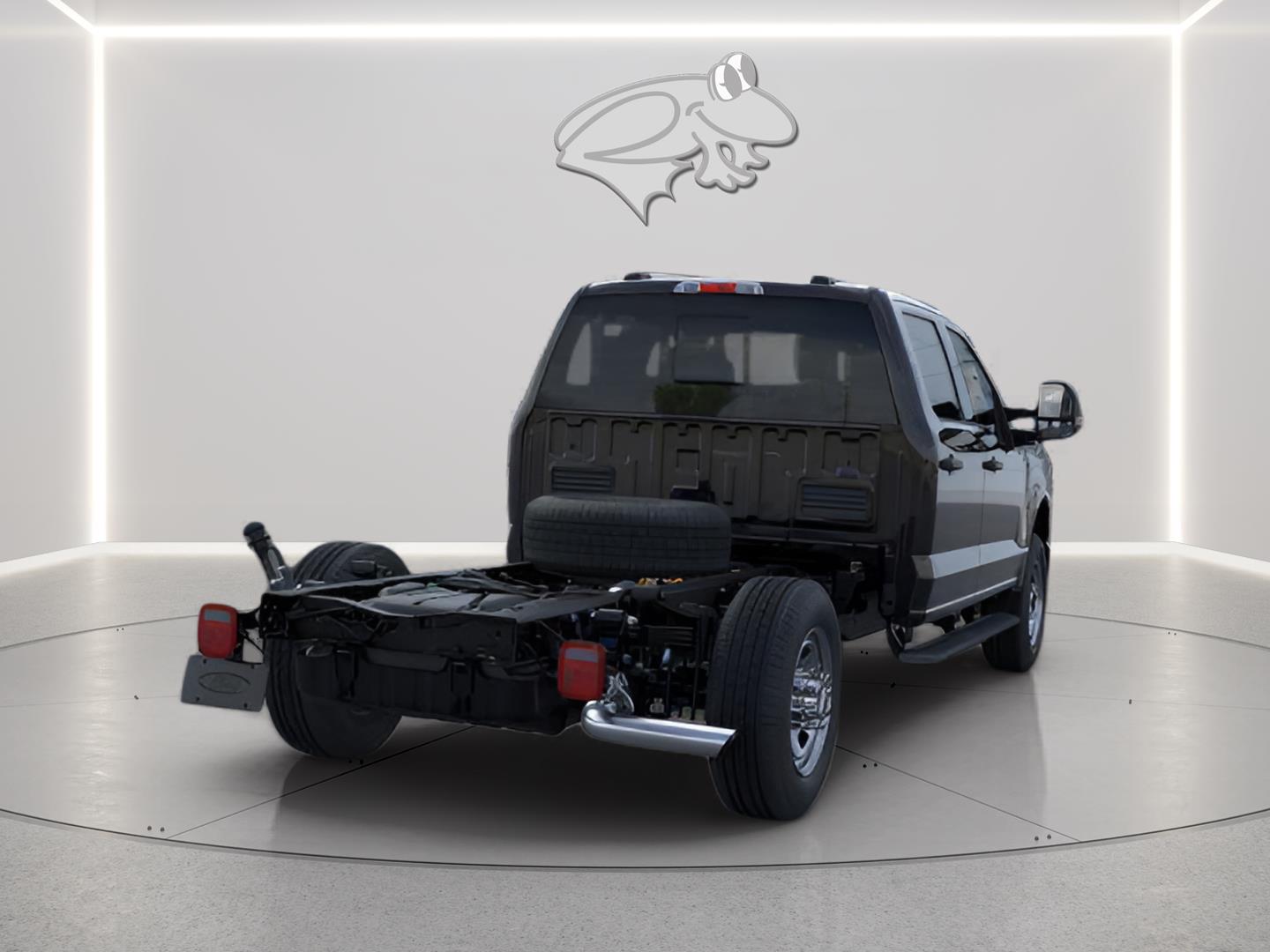 View vehicle photo 6