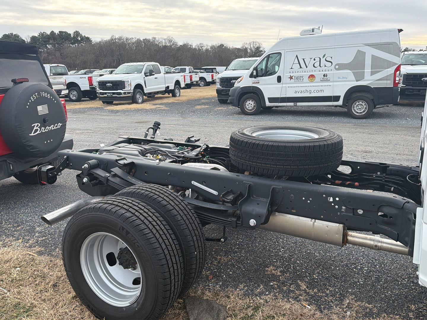 View vehicle photo 7