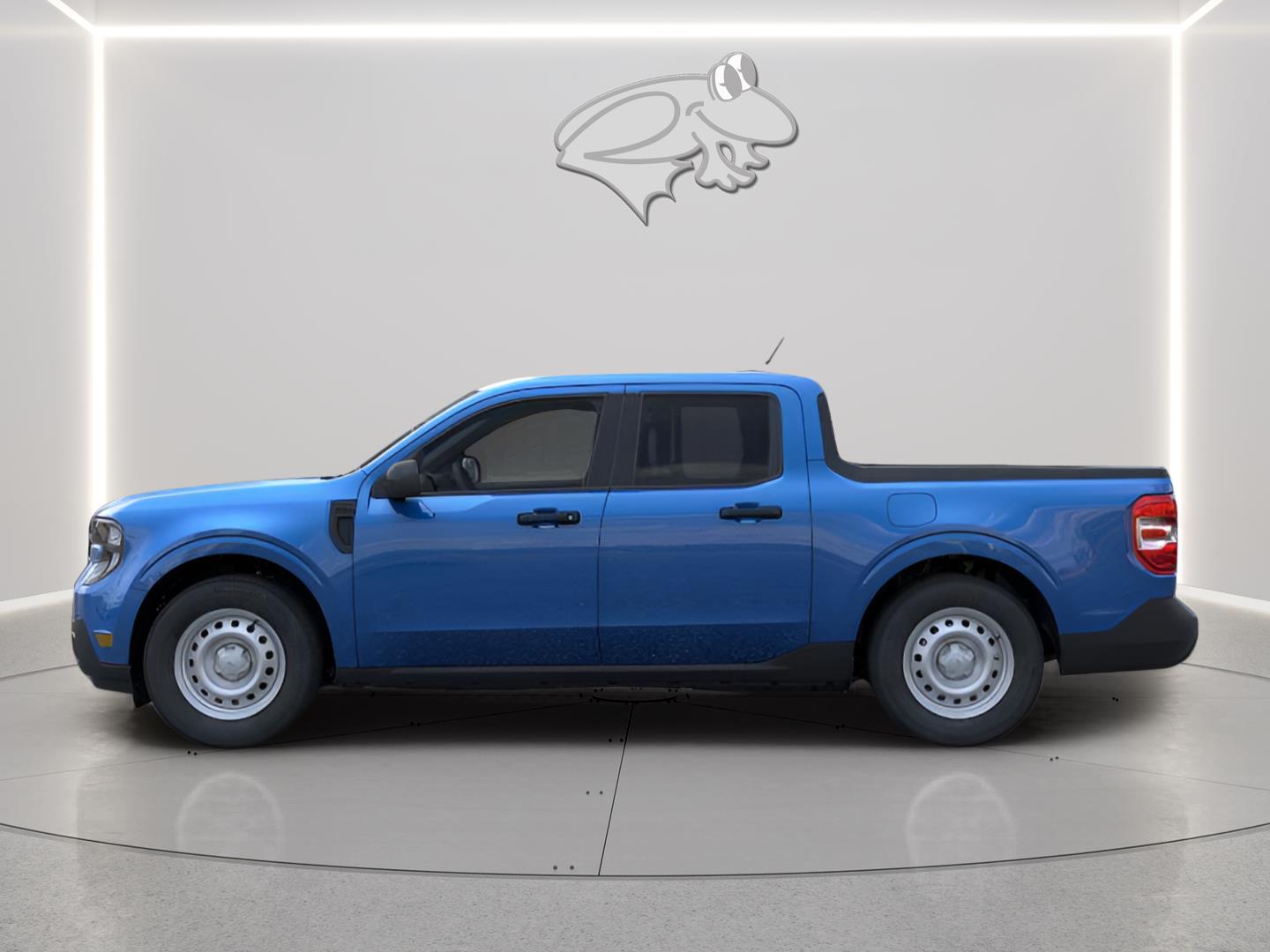 View vehicle photo 3