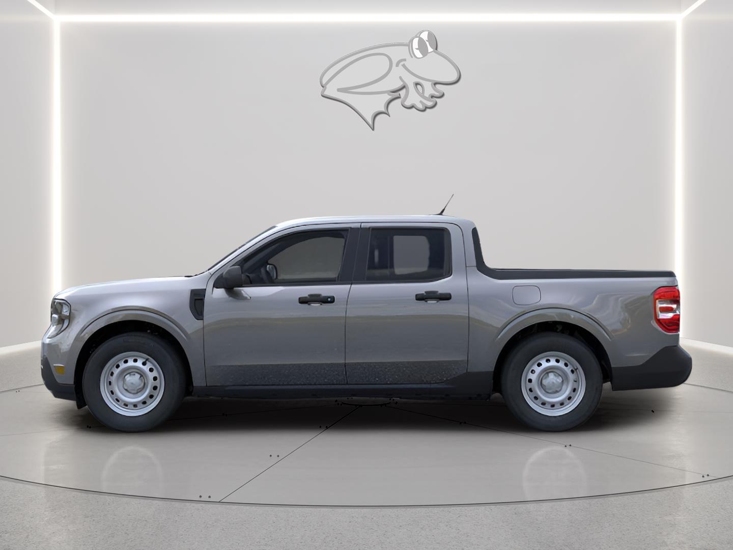 View vehicle photo 3