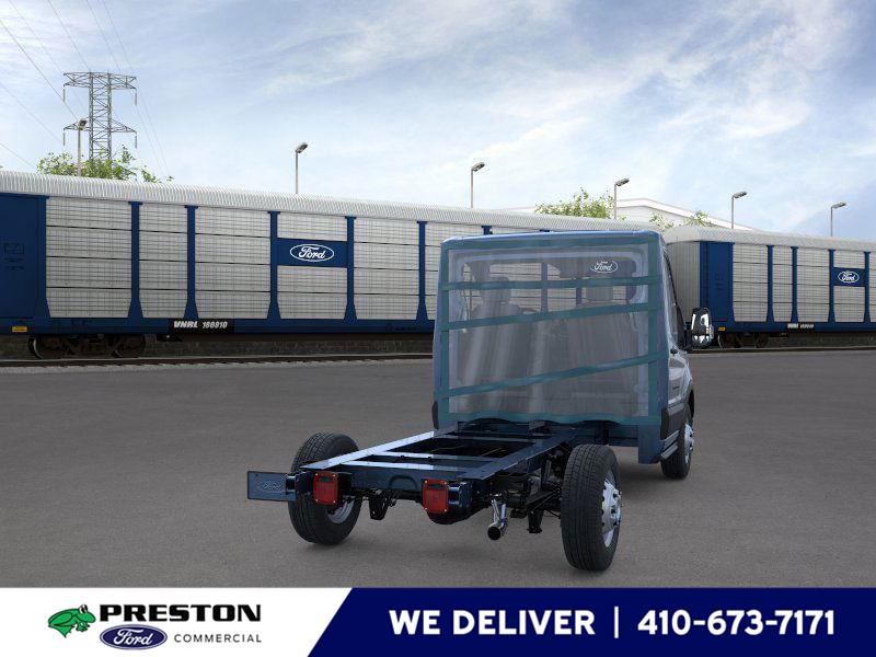 Ft Blue Metallic 2026 Ford Transit Chassis 350 138 Cutaway RWD Van Rear-Wheel Drive Automatic