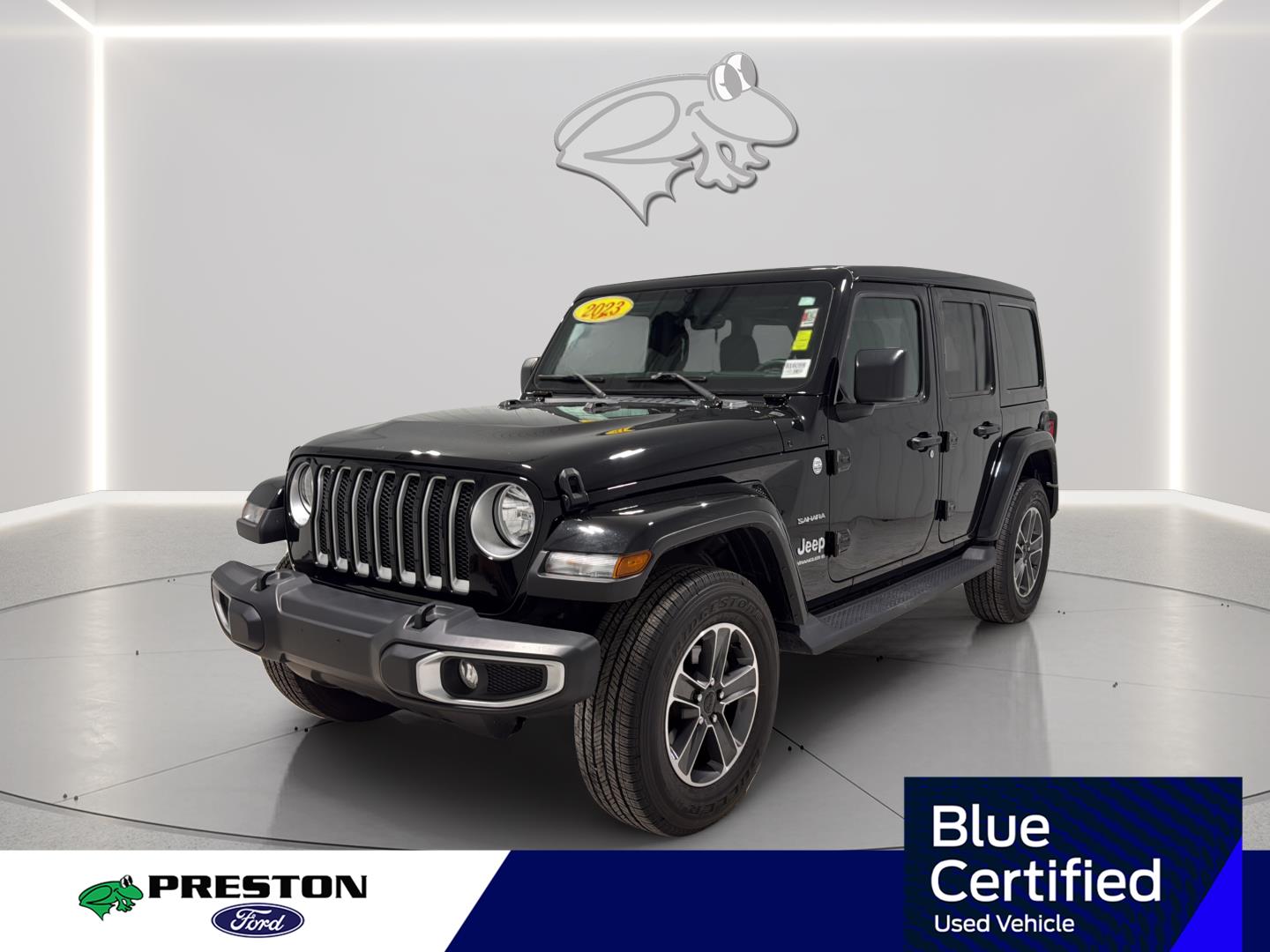 Black Clearcoat 2023 Jeep Wrangler Sahara 4-Door 4WD SUV / Crossover Four-Wheel Drive 8-Speed Automatic