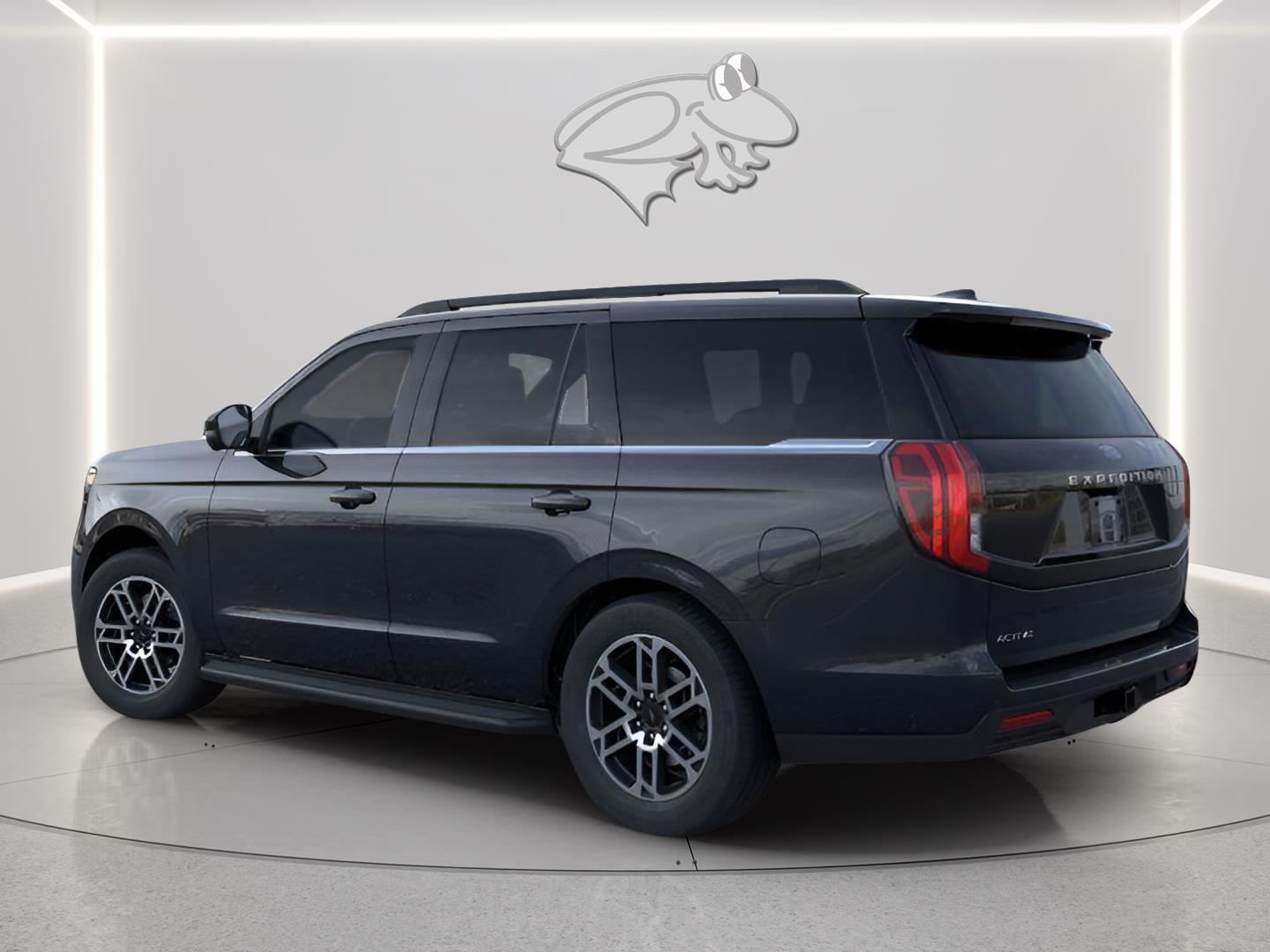 View vehicle photo 4