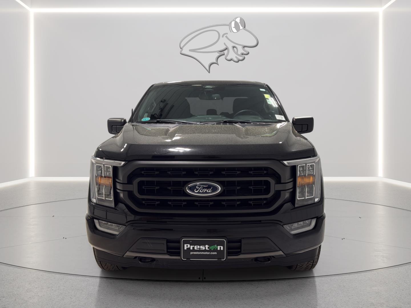 View vehicle photo 2