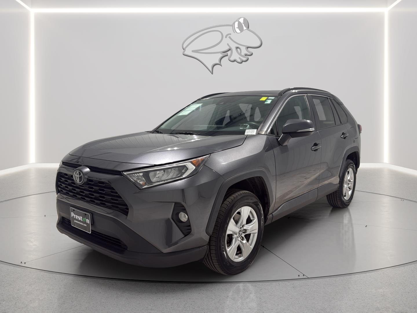 Magnetic Gray Metallic 2019 Toyota RAV4 XLE AWD SUV / Crossover All-Wheel Drive 8-Speed Automatic