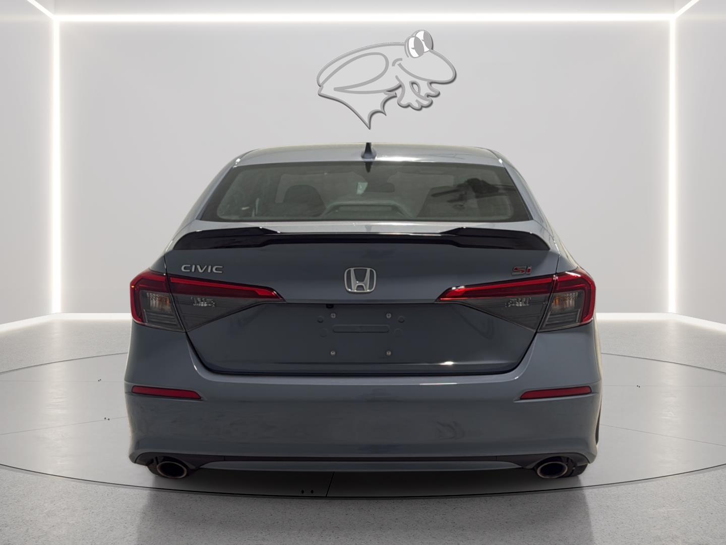 View vehicle photo 4