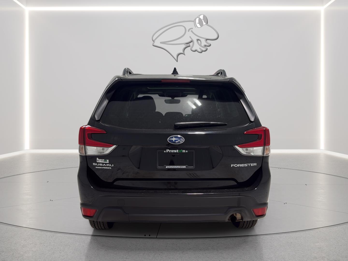 View vehicle photo 4