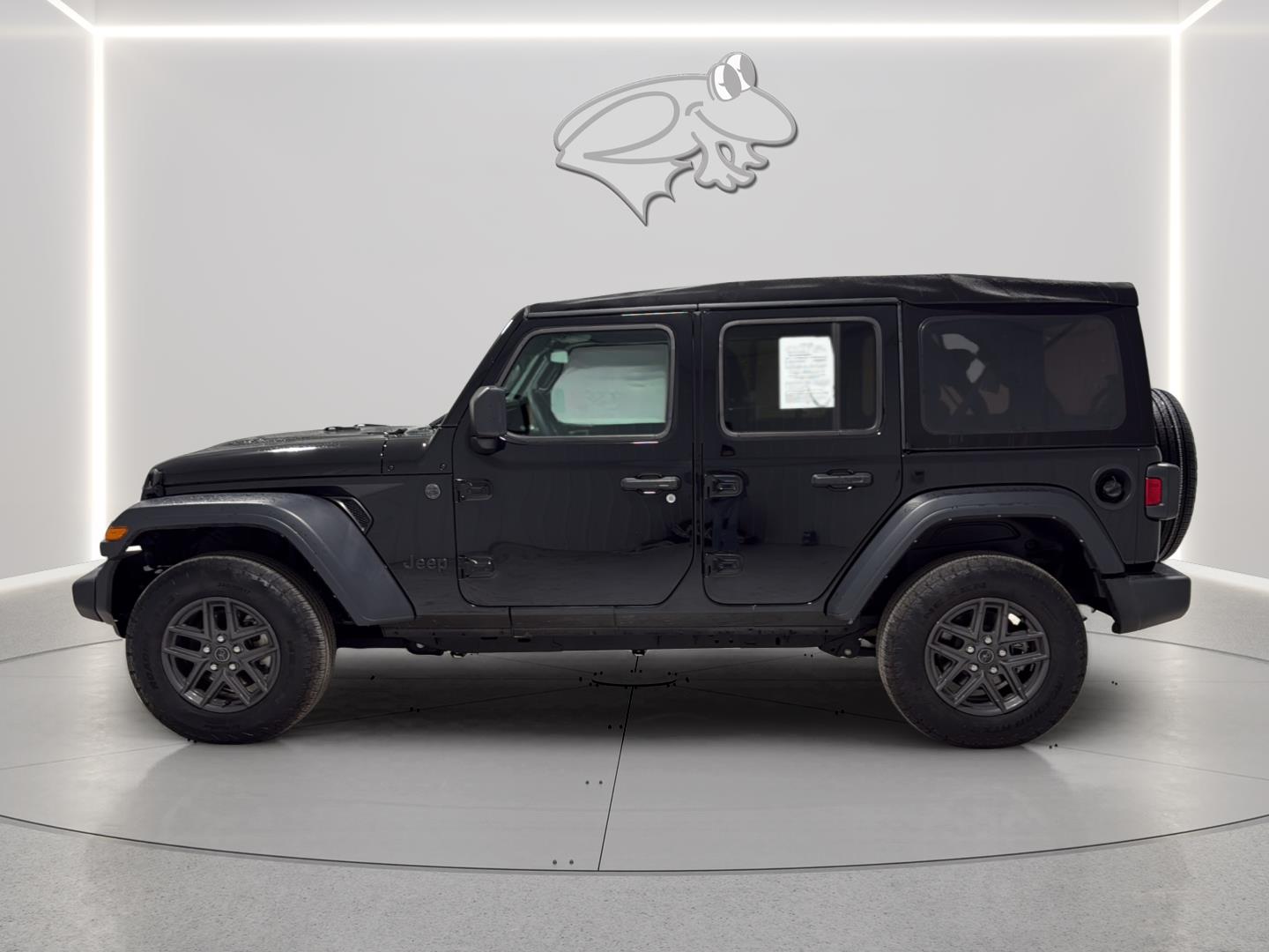 View vehicle photo 2