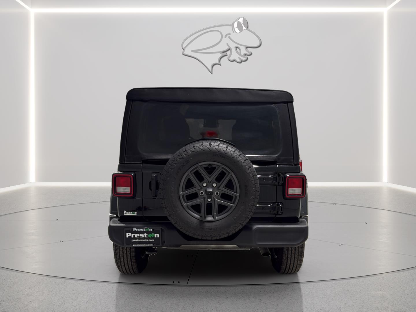 View vehicle photo 4