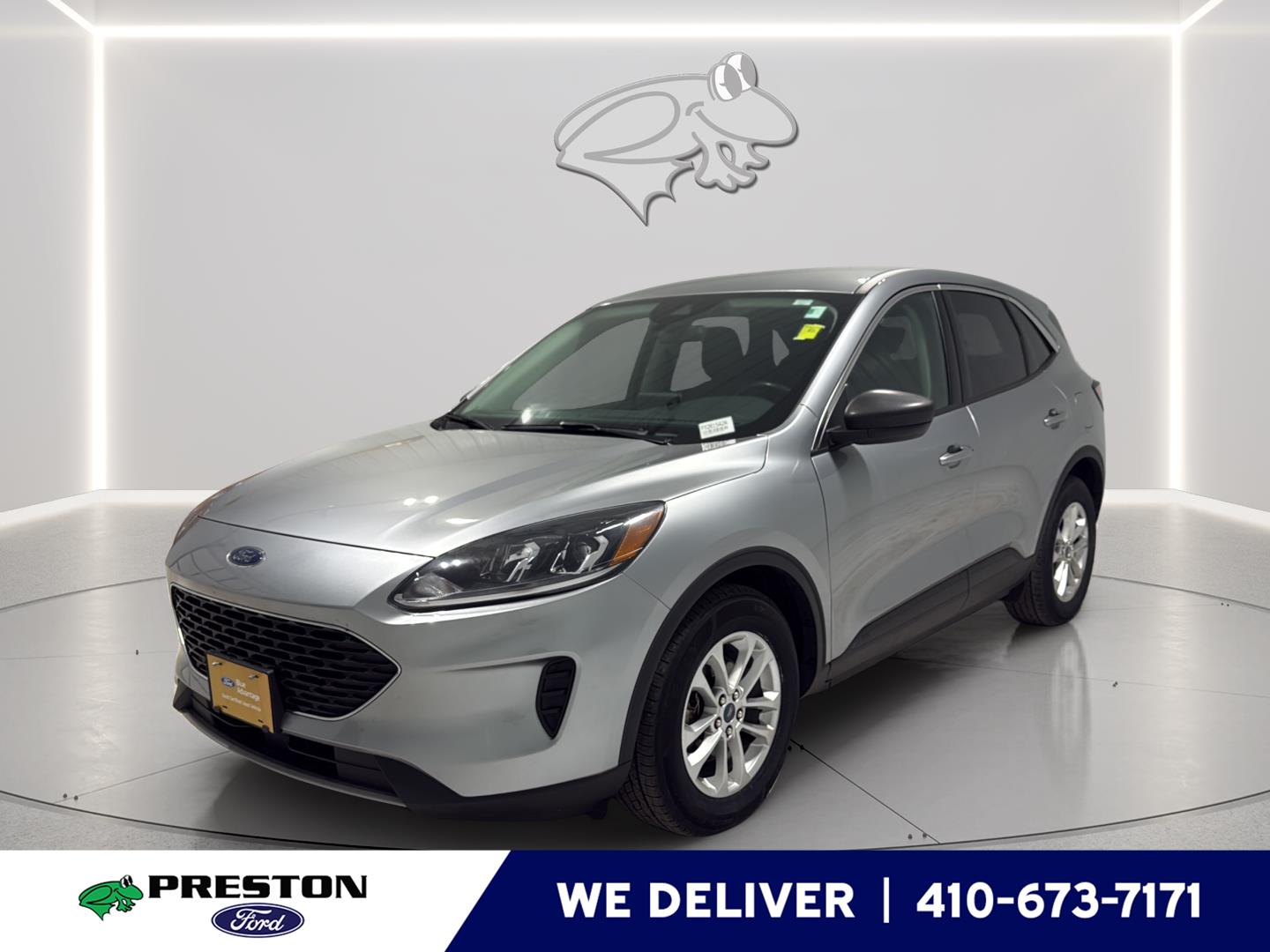 Iconic Silver 2022 Ford Escape SE FWD SUV / Crossover Front-Wheel Drive 8-Speed Automatic