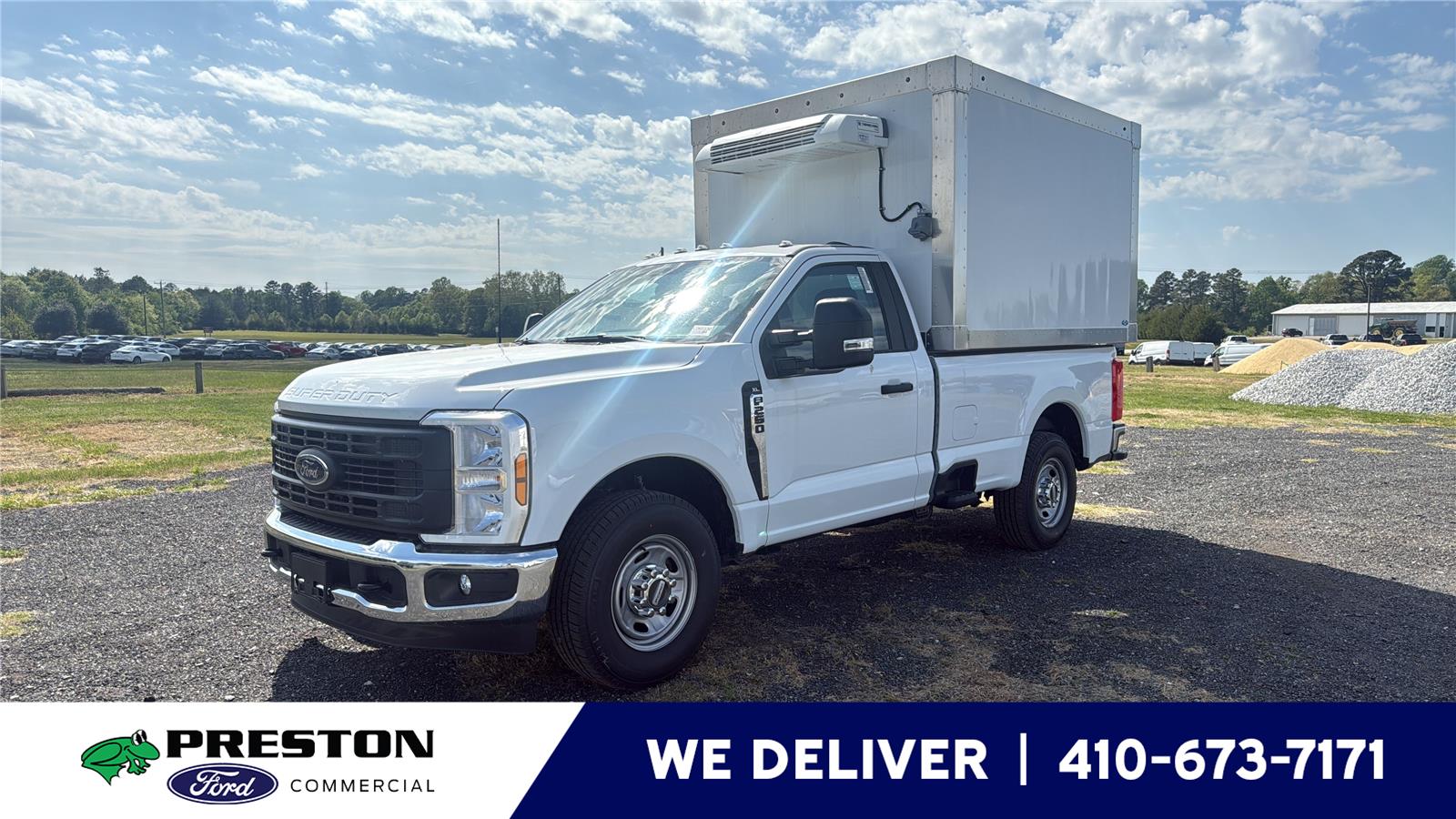 Oxford White 2026 Ford F-250 Super Duty Pickup Truck 4X2 Automatic