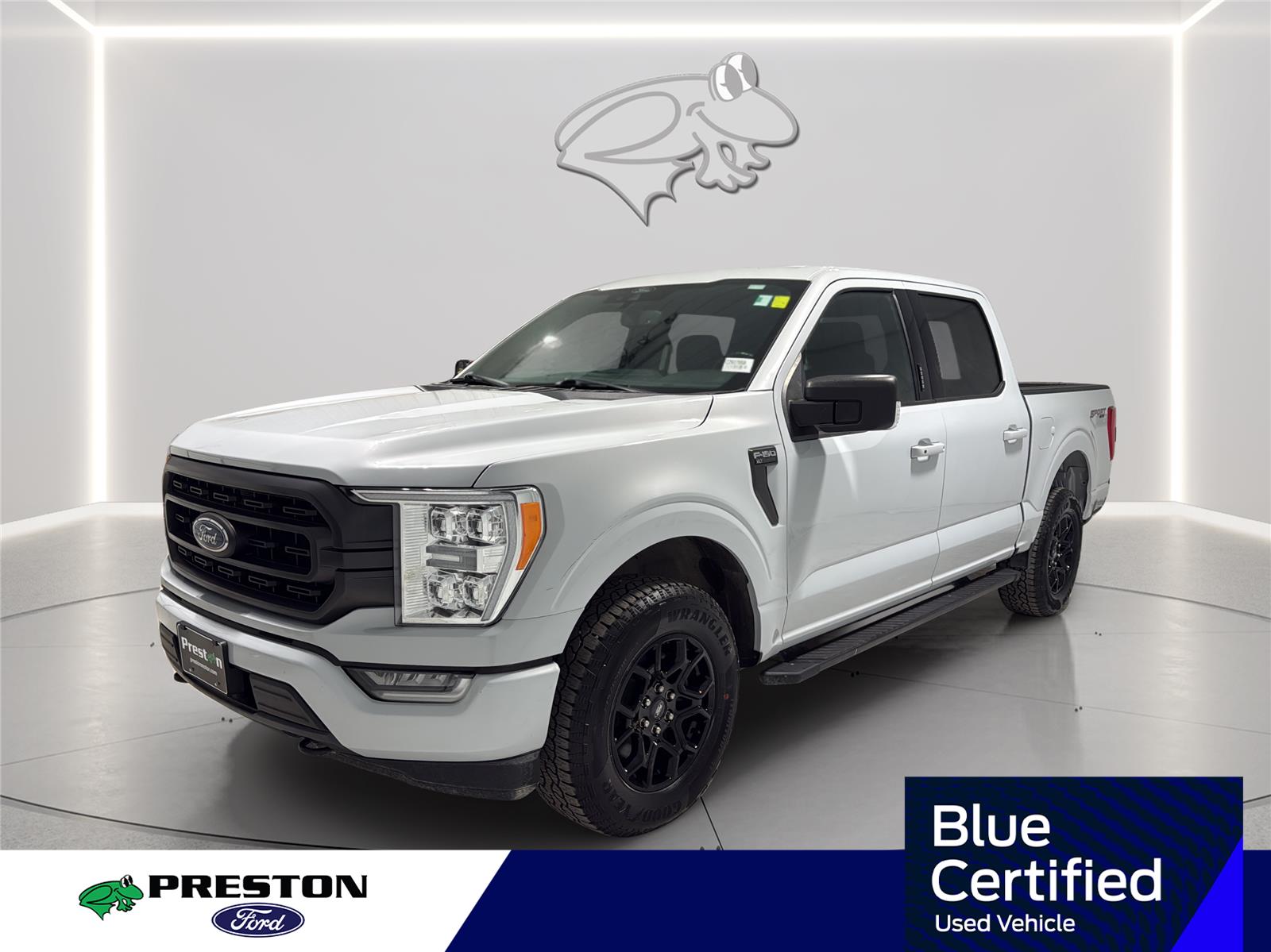 Space White 2022 Ford F-150 XLT SuperCrew 4WD Pickup Truck Four-Wheel Drive Automatic