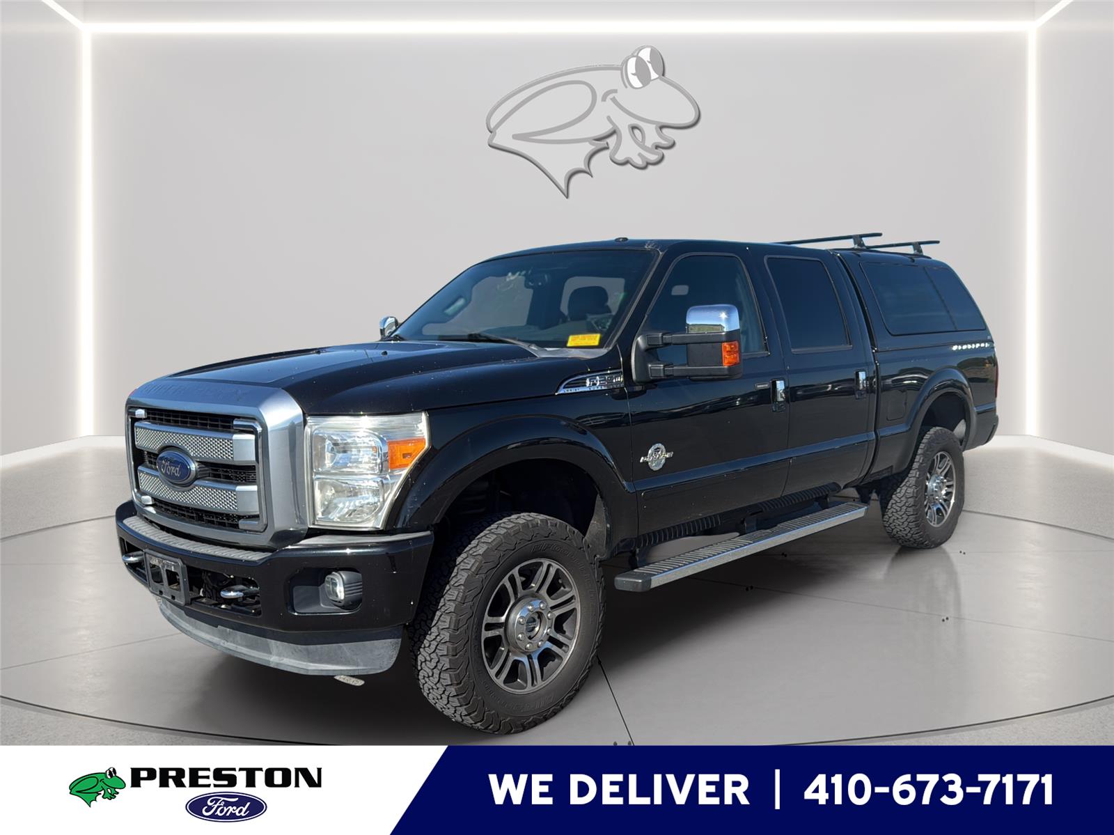 Tuxedo Black Metallic 2015 Ford F-250 Super Duty Platinum Crew Cab 4WD Pickup Truck Four-Wheel Drive 6-Speed Automatic