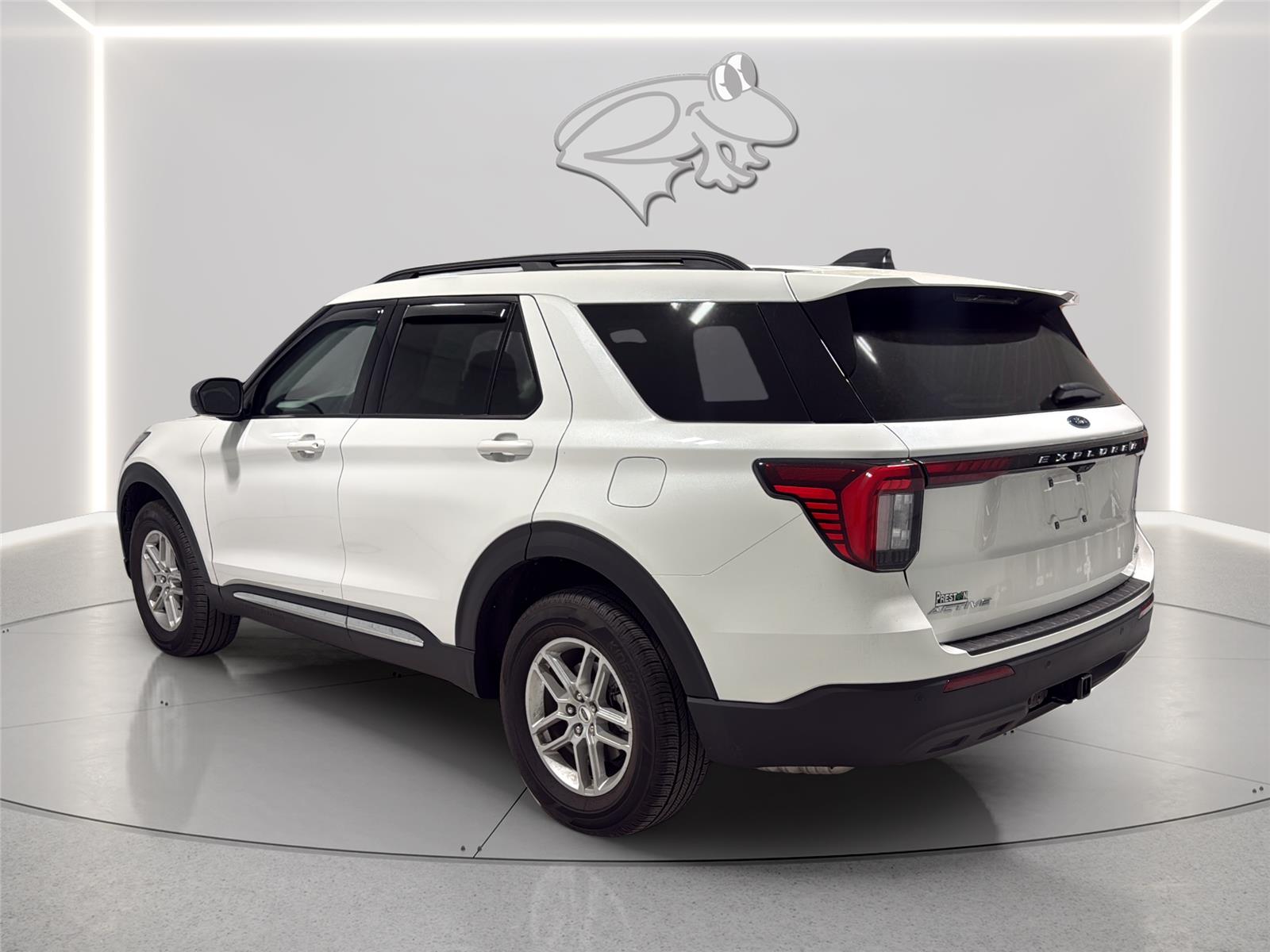 View vehicle photo 3