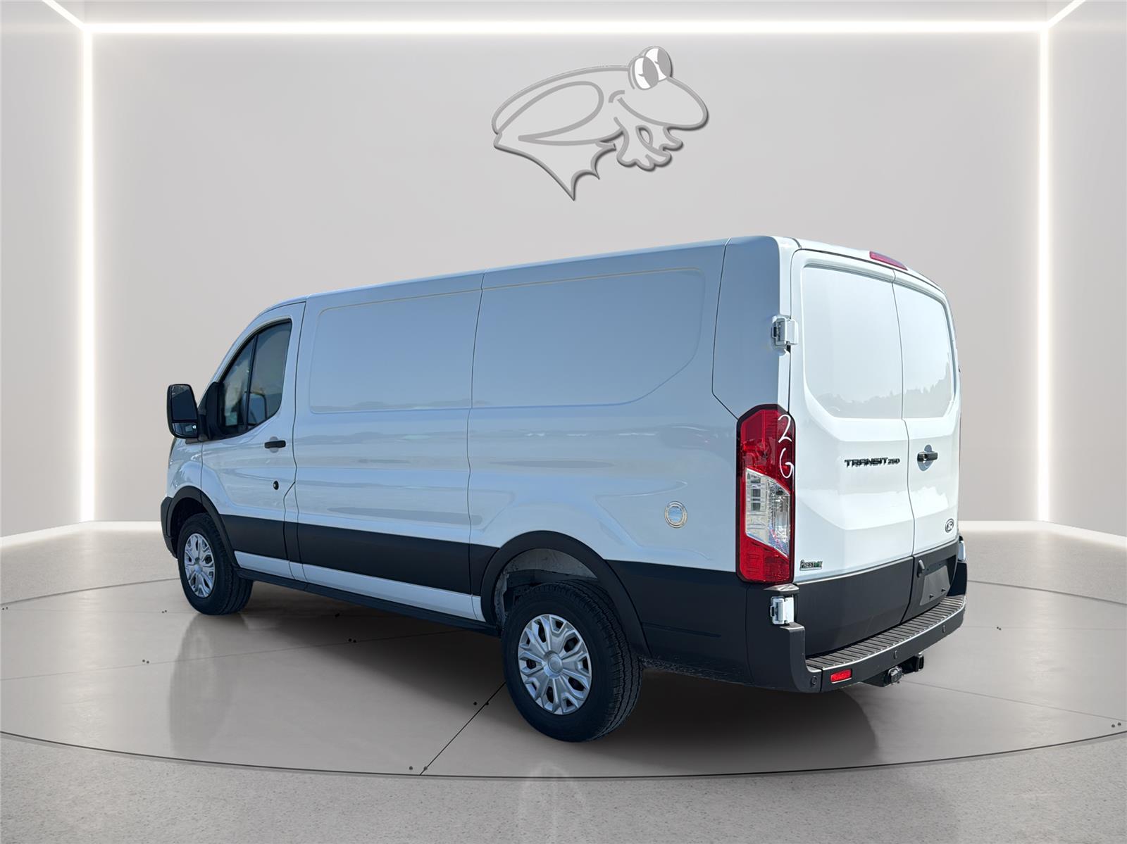 View vehicle photo 3