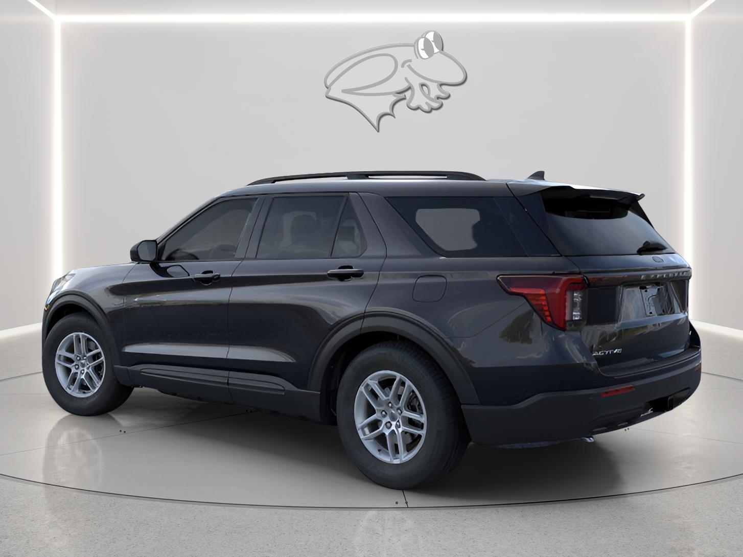 View vehicle photo 4