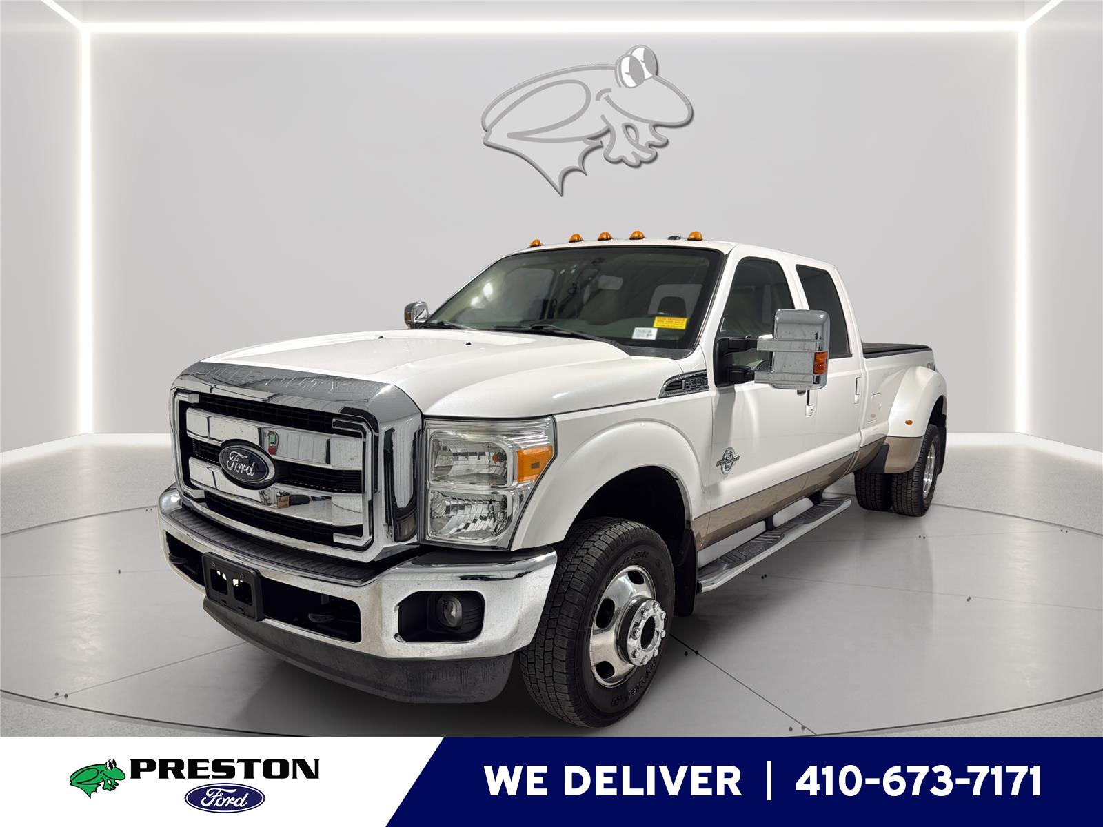 White Platinum Metallic Tri-Coat 2013 Ford F-350 Super Duty Lariat Crew Cab LB DRW 4WD Pickup Truck Four-Wheel Drive 6-Speed Automatic