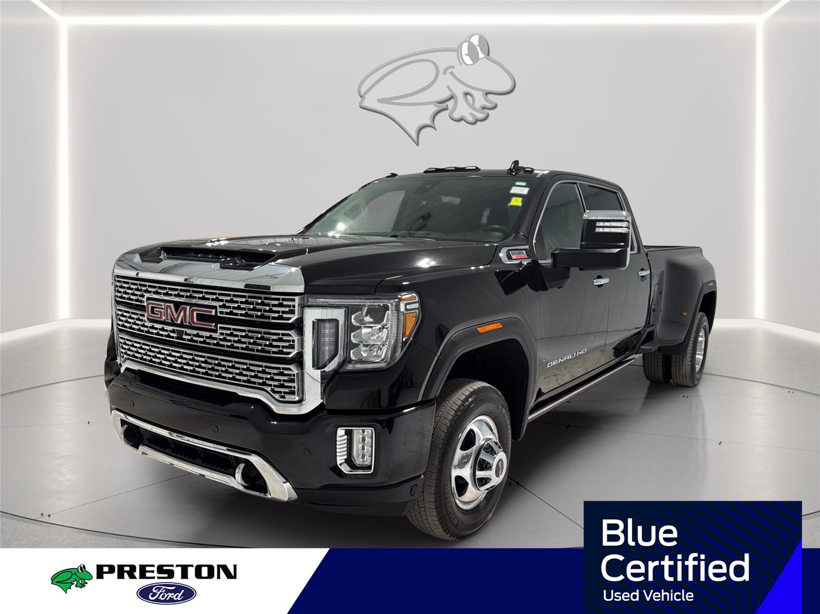 Black (Ebony Twilight Metallic) 2022 GMC Sierra 3500HD Denali Crew Cab 4WD Pickup Truck Four-Wheel Drive Automatic