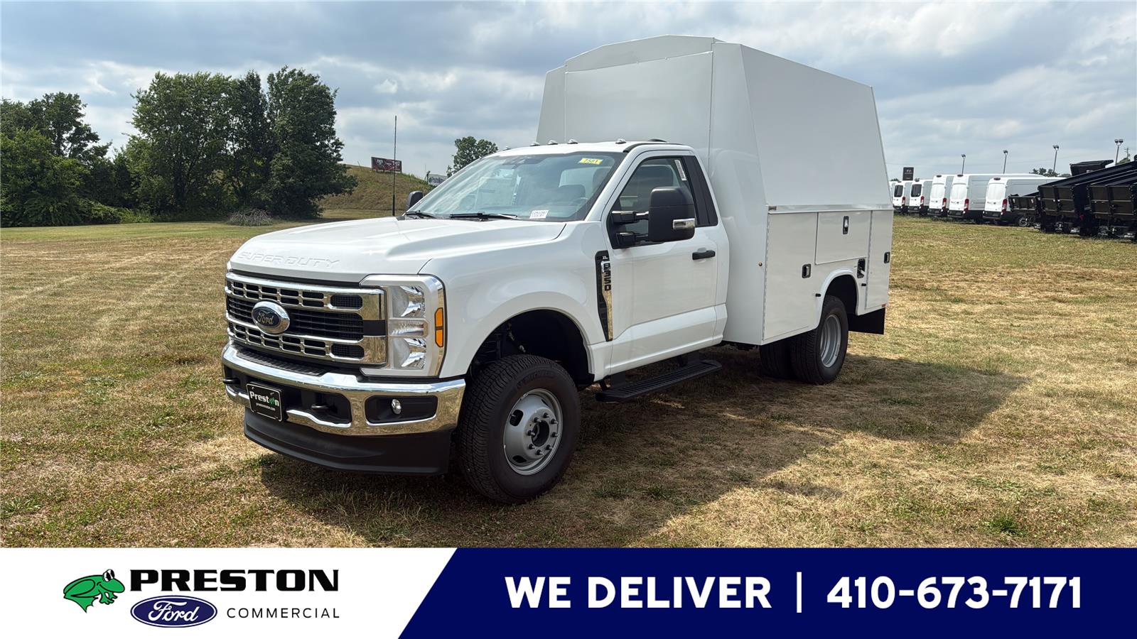 Oxford White 2025 Ford F-350 Super Duty Chassis Four-Wheel Drive Automatic