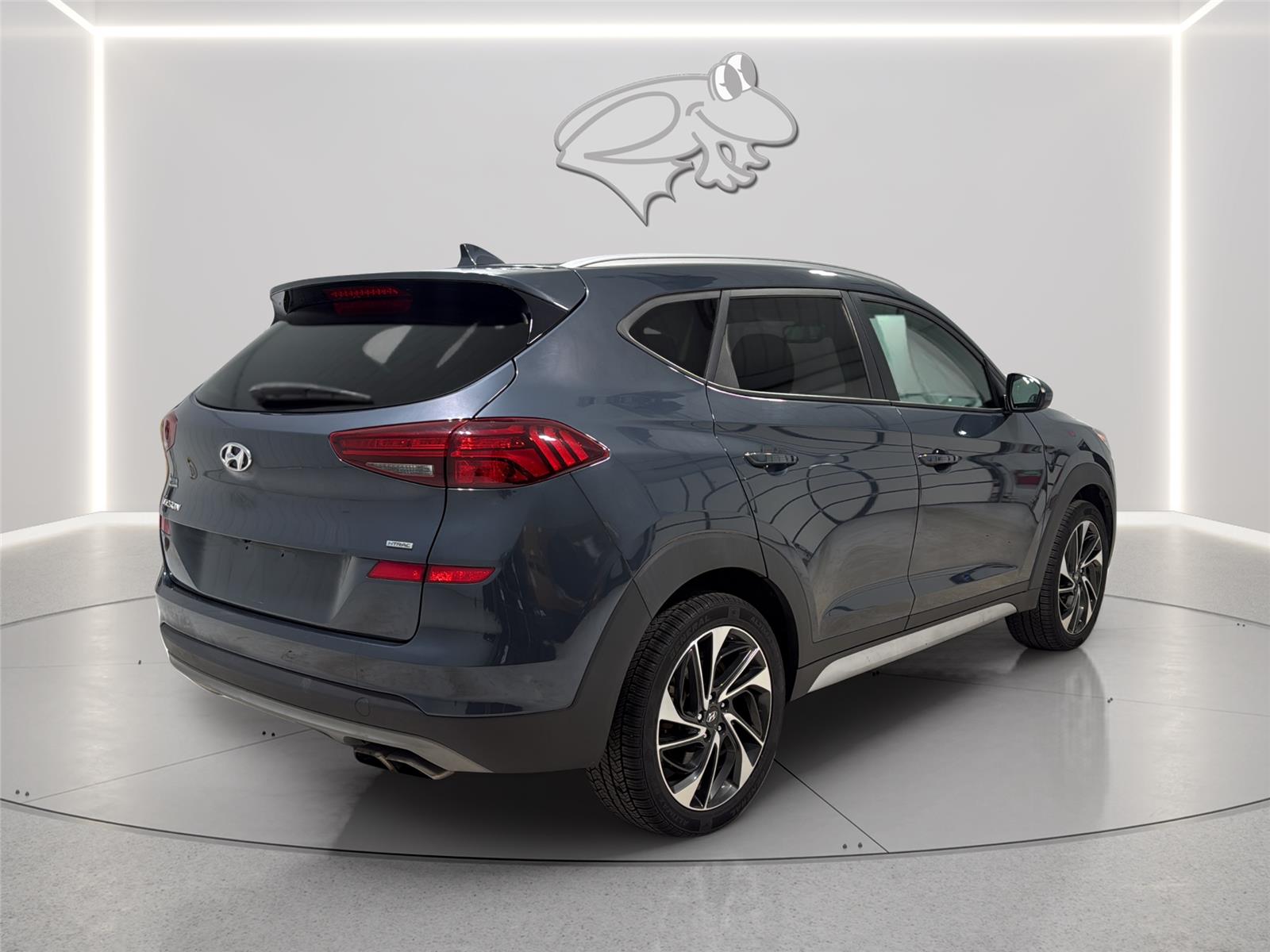 View vehicle photo 5