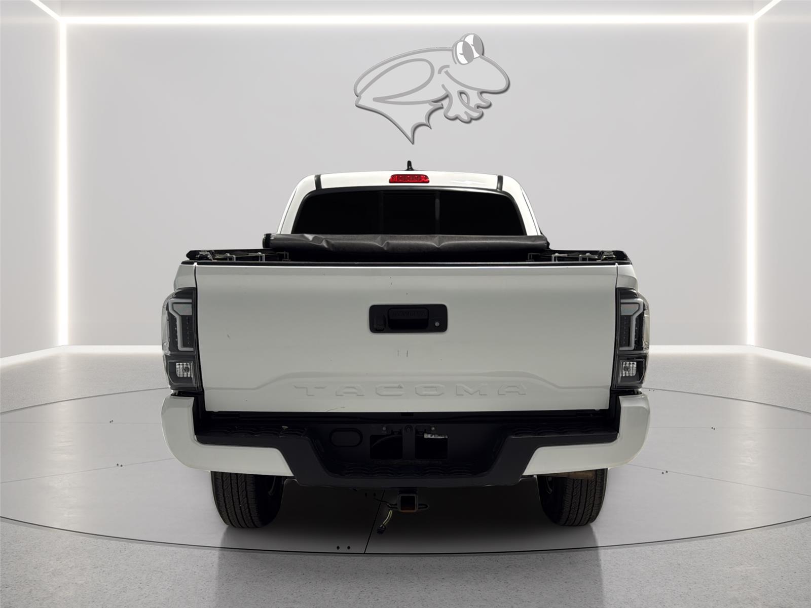 View vehicle photo 5