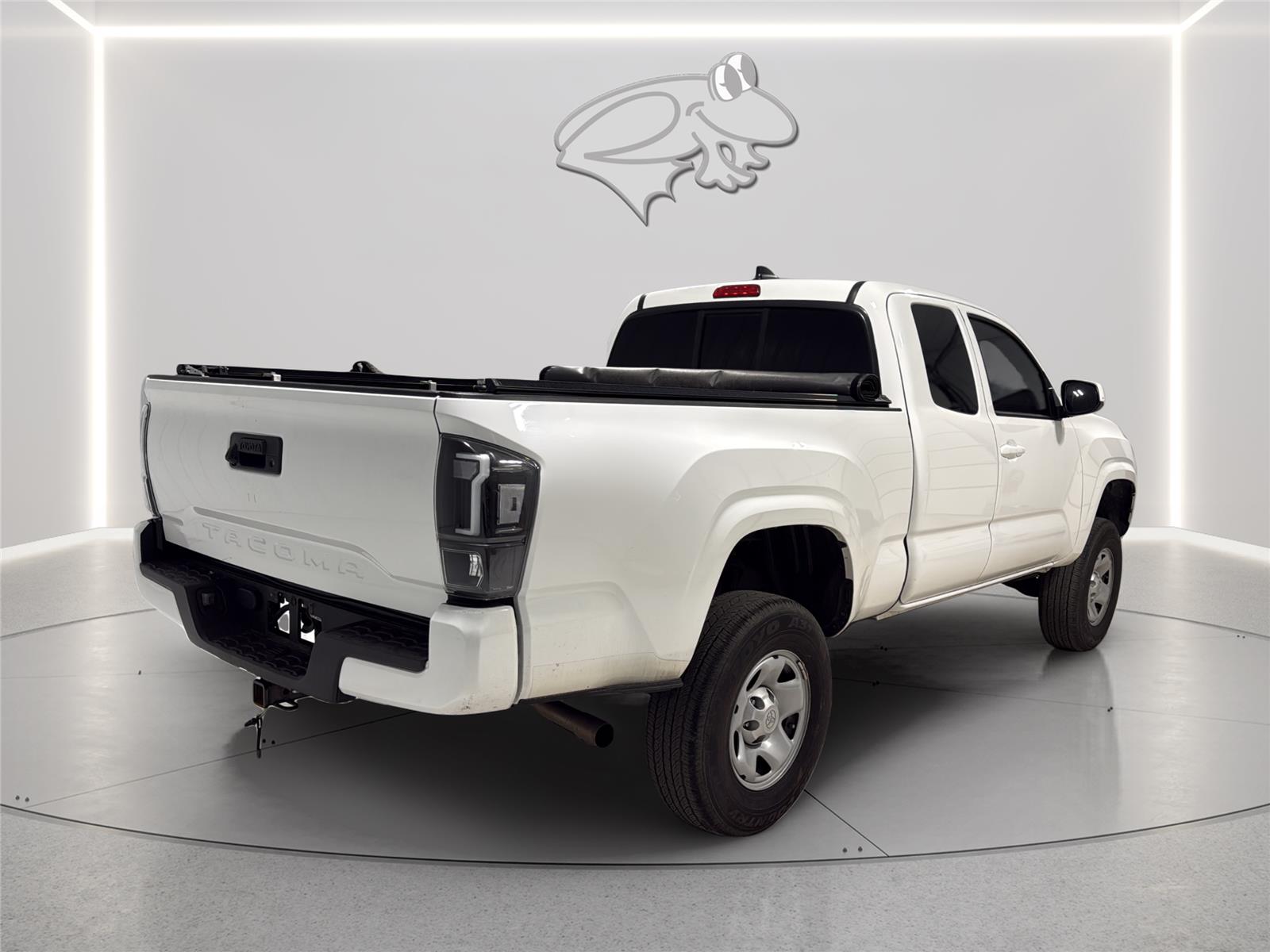 View vehicle photo 7
