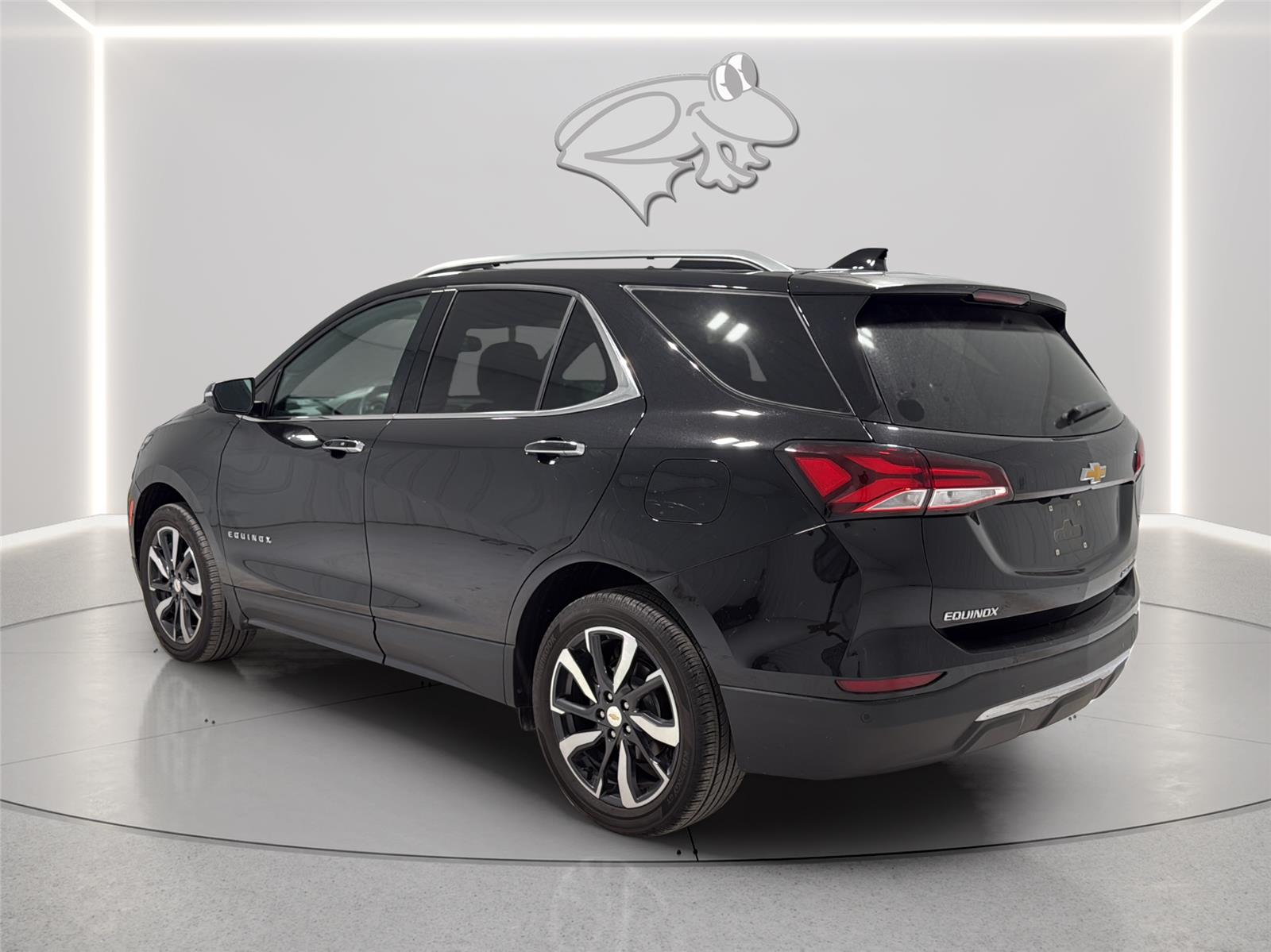 View vehicle photo 3