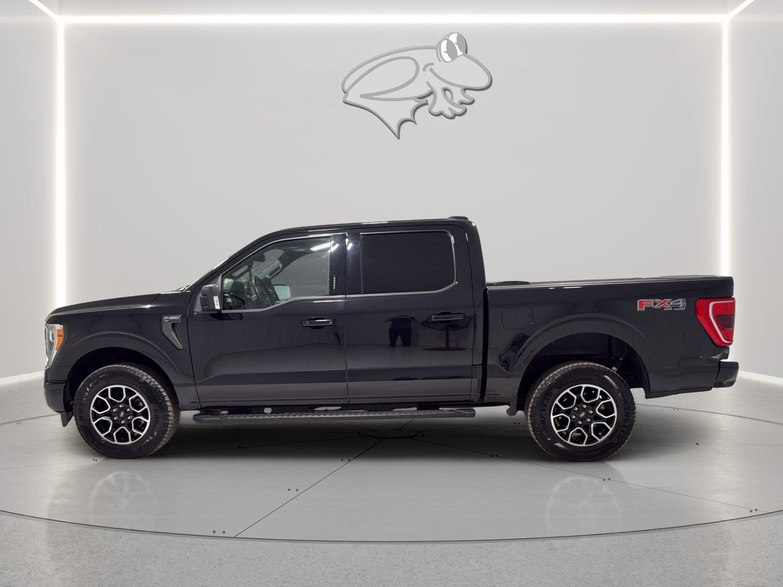 View vehicle photo 2