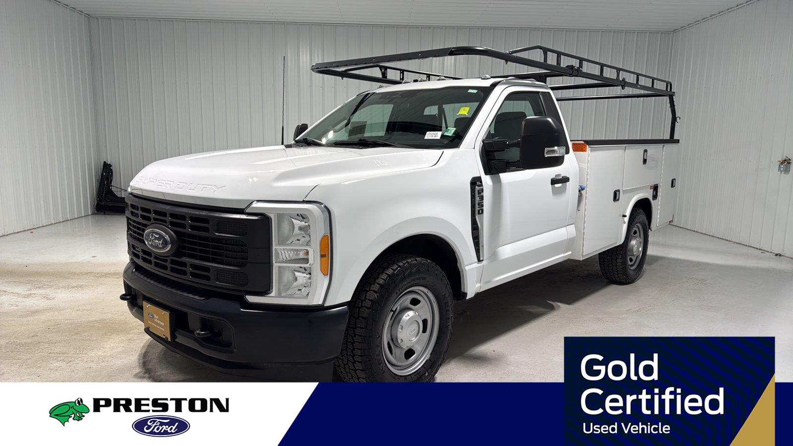 White 2023 Ford F-350 Super Duty Chassis Pickup Truck 4X2