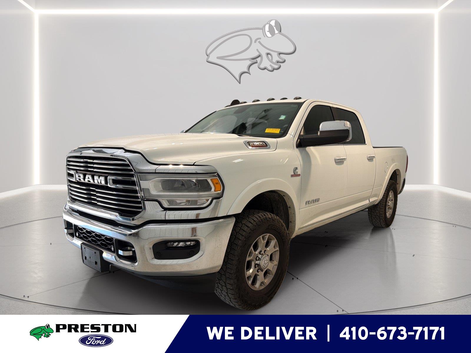 Bright White Clearcoat 2022 RAM 2500 Pickup Truck Four-Wheel Drive 6-Speed Automatic