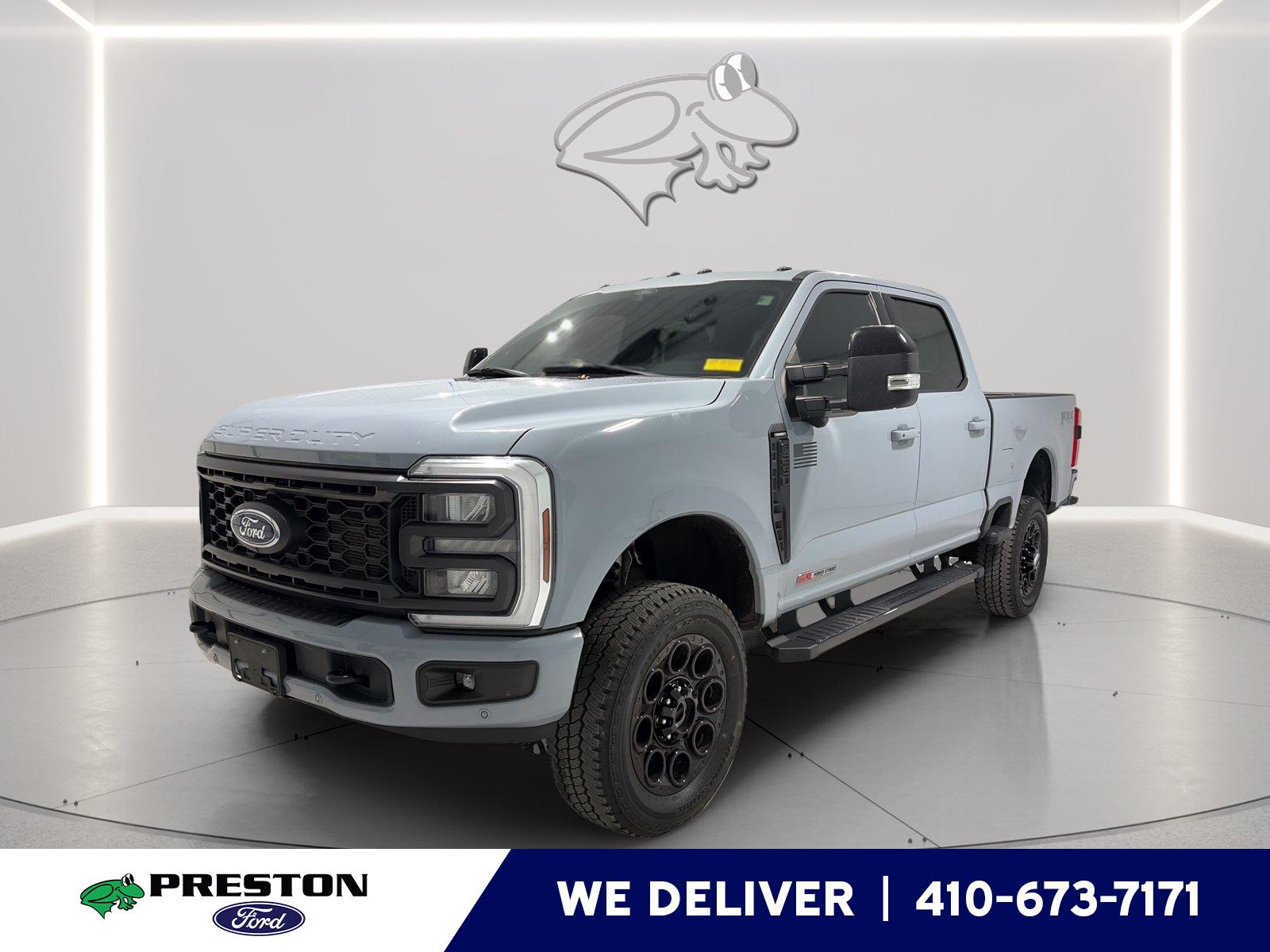 Glacier Gray Metallic Tri-Coat 2024 Ford F-250 Super Duty Pickup Truck Four-Wheel Drive Automatic