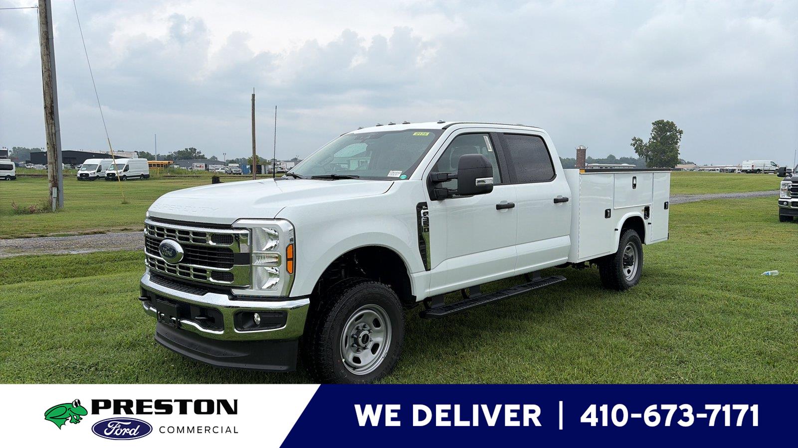 Oxford White 2026 Ford F-350 Super Duty Chassis Four-Wheel Drive Automatic