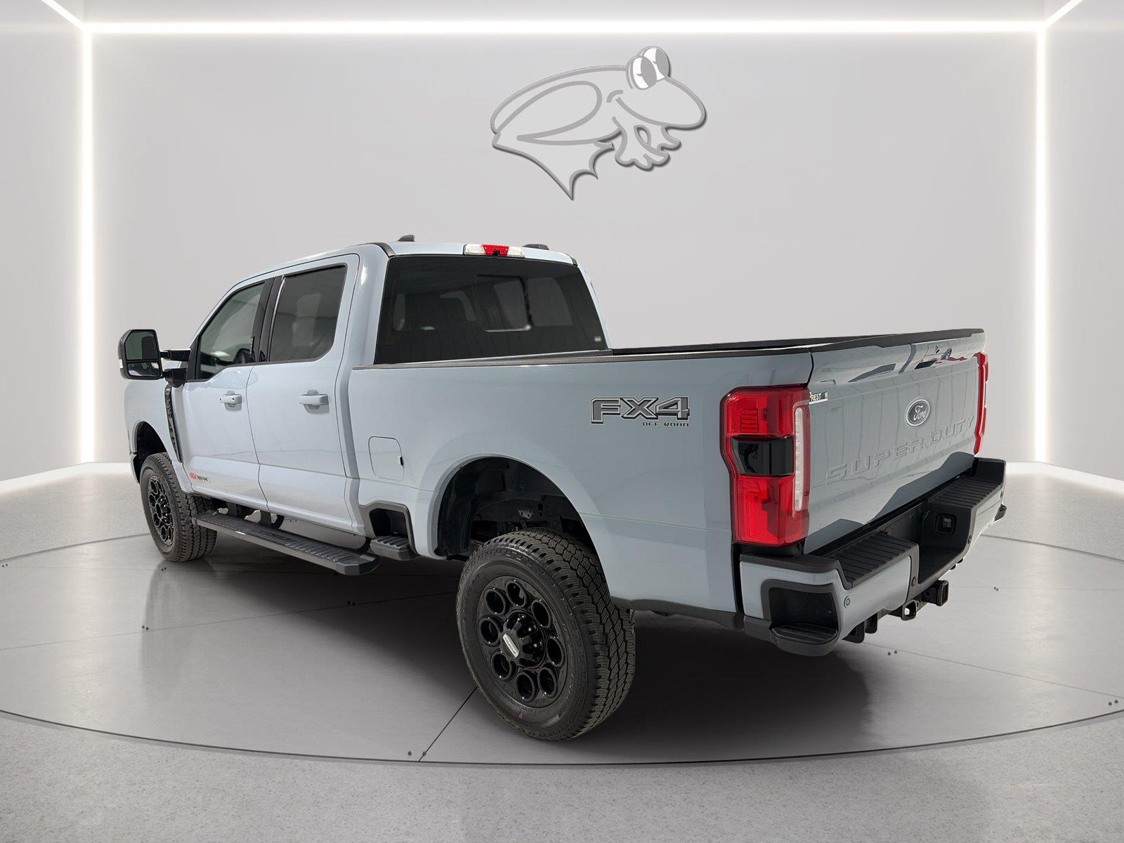 View vehicle photo 3