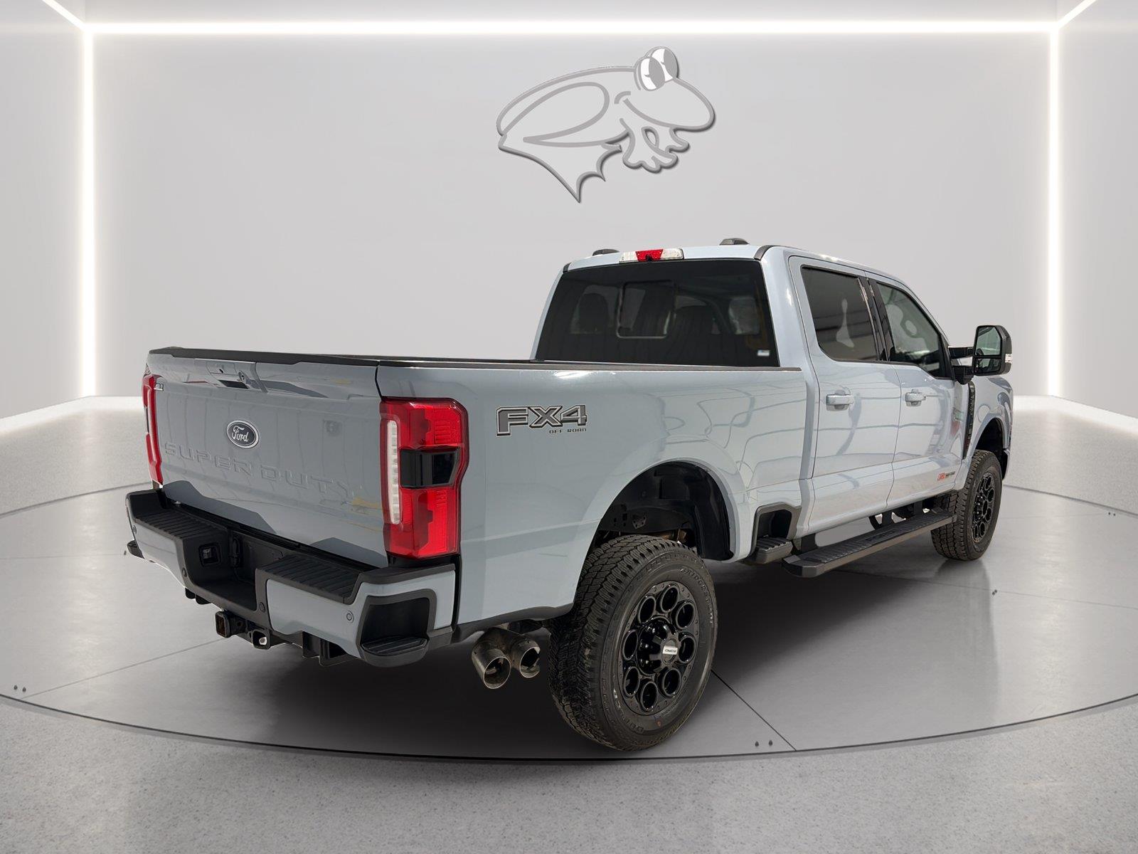 View vehicle photo 5