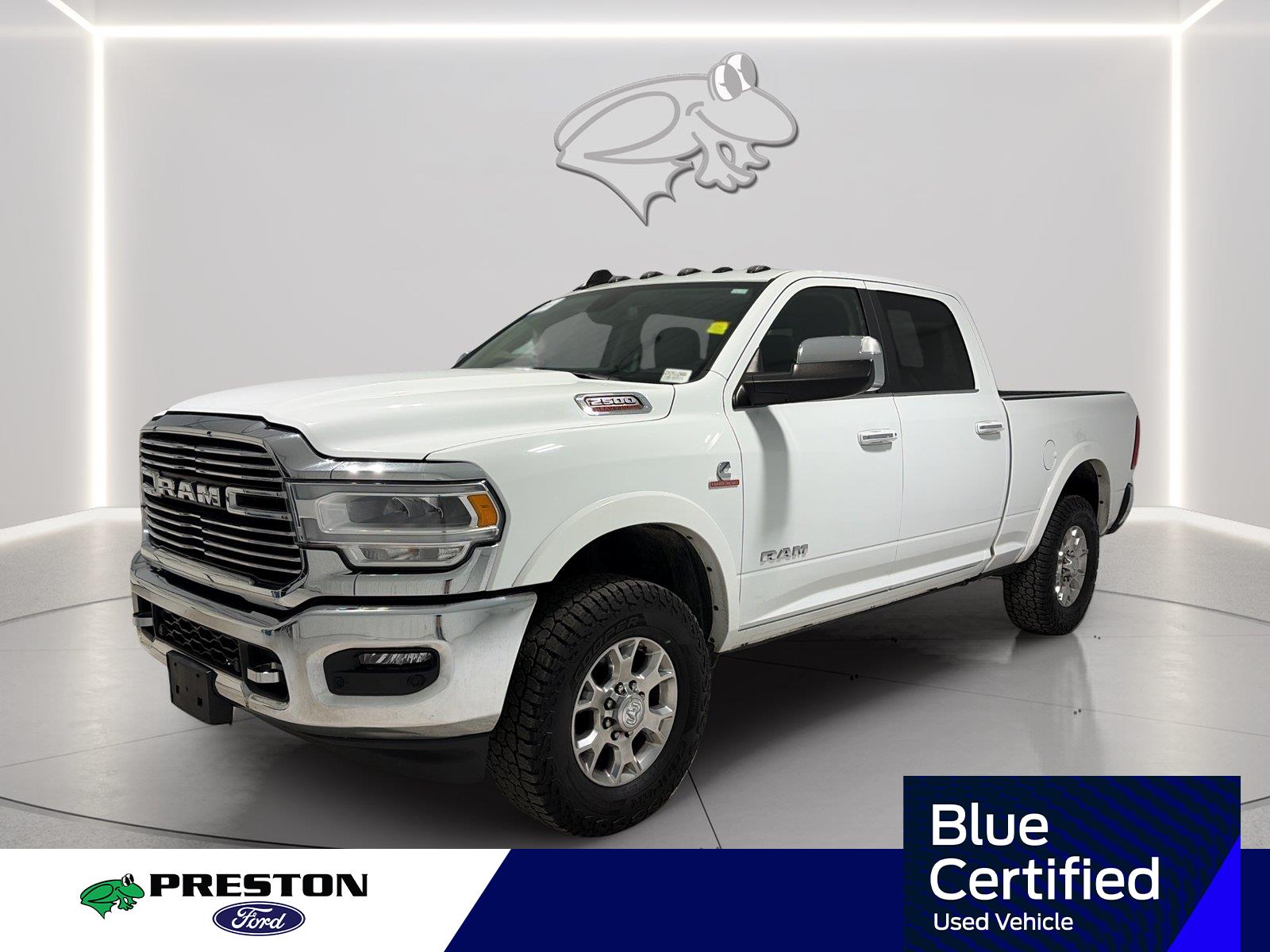 Bright White Clearcoat 2022 RAM 2500 Pickup Truck Four-Wheel Drive 6-Speed Automatic