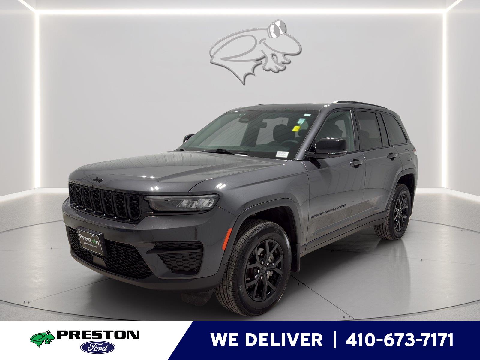 Baltic Gray Metallic Clearcoat 2025 Jeep Grand Cherokee SUV / Crossover Four-Wheel Drive 8-Speed Automatic