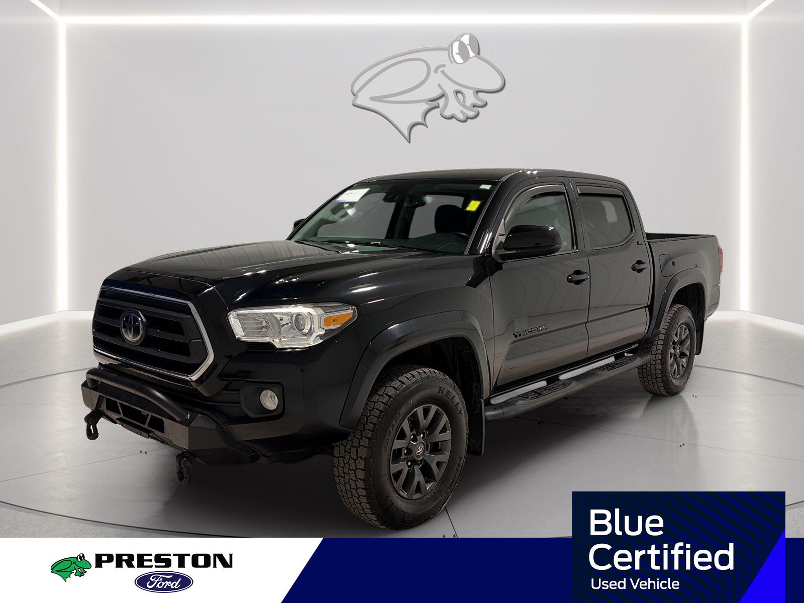 Midnight Black Metallic 2020 Toyota Tacoma Pickup Truck Four-Wheel Drive 6-Speed Automatic
