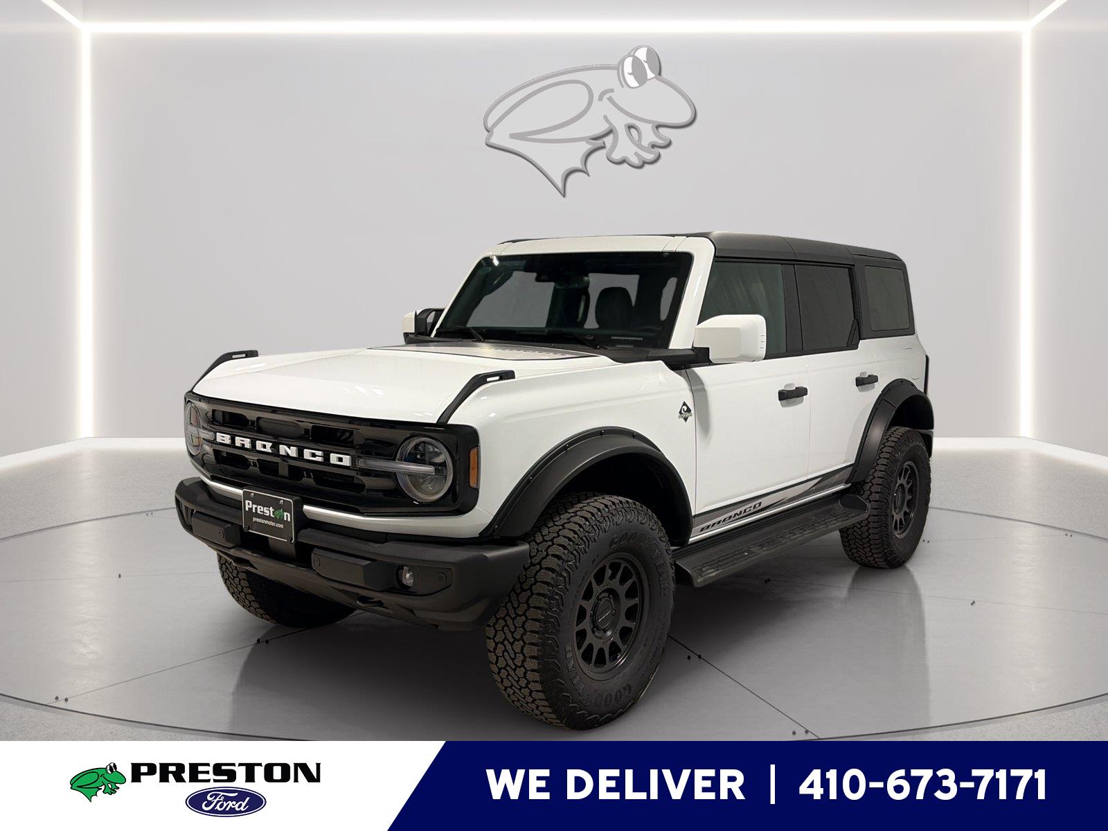 Oxford White 2026 Ford Bronco SUV / Crossover Four-Wheel Drive Automatic