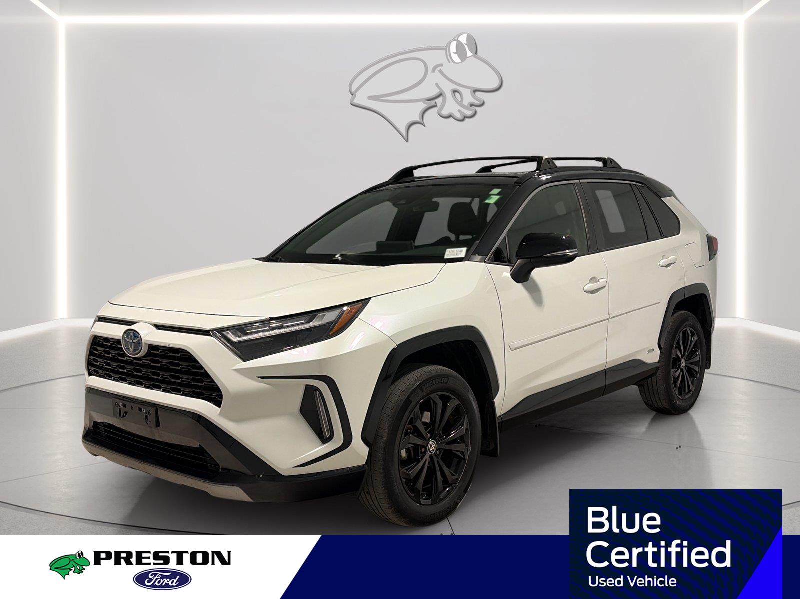 Blizzard Pearl w/Midnight Black Metallic Roof 2022 Toyota RAV4 Hybrid SUV / Crossover All-Wheel Drive Continuously Variable Transmission